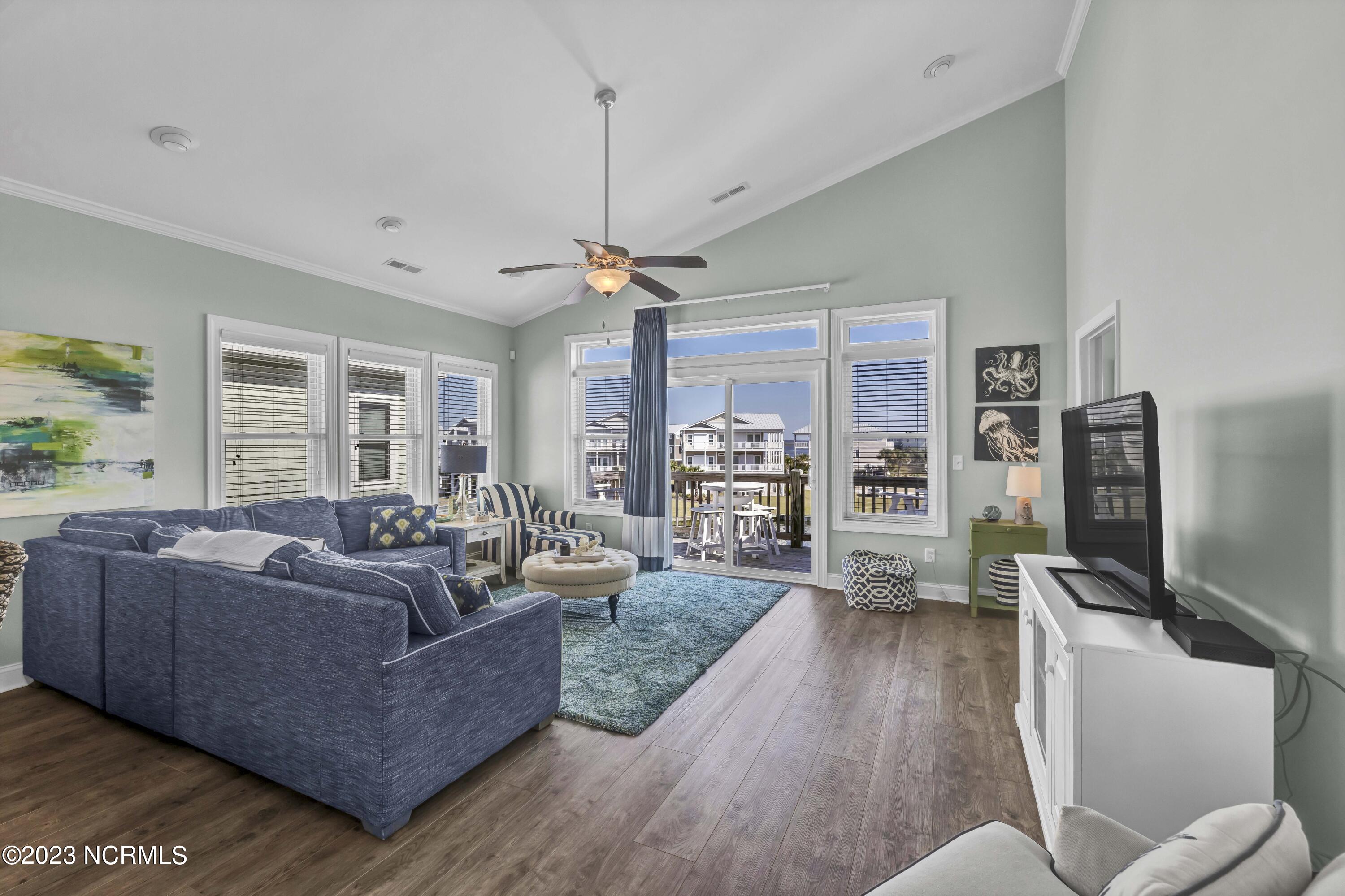 930 Observation Lane