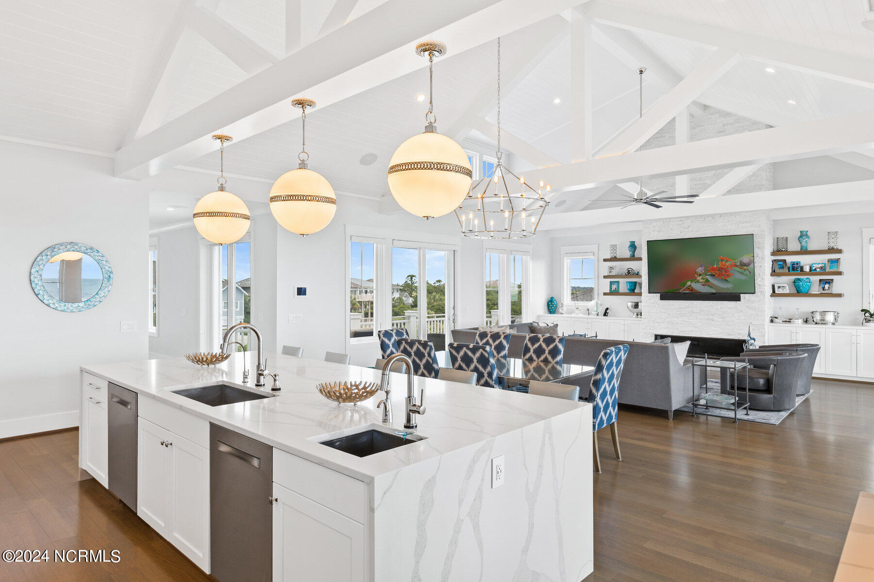 102 Beach Road S