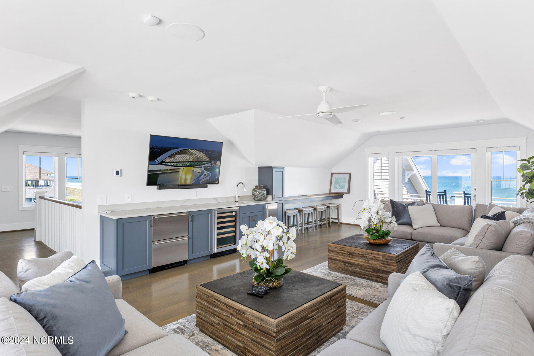 102 Beach Road S
