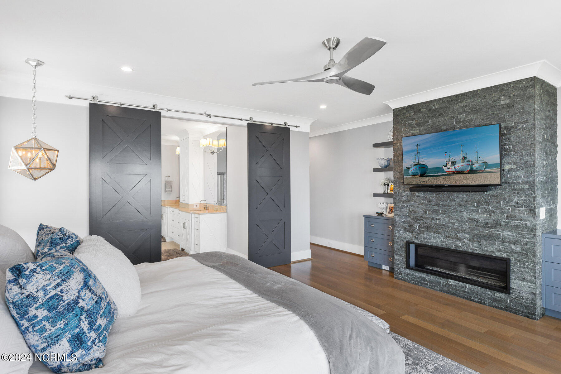 102 Beach Road S