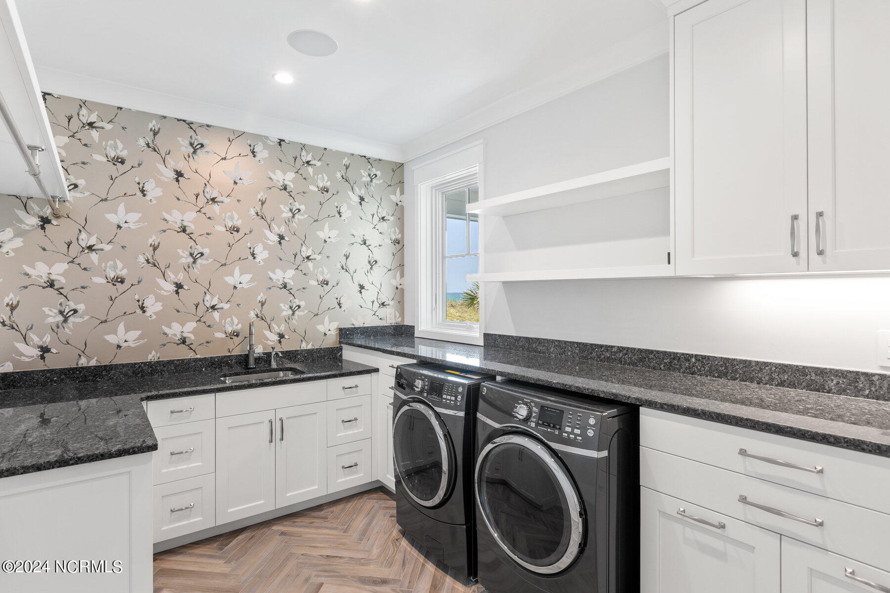 102 Beach Road S
