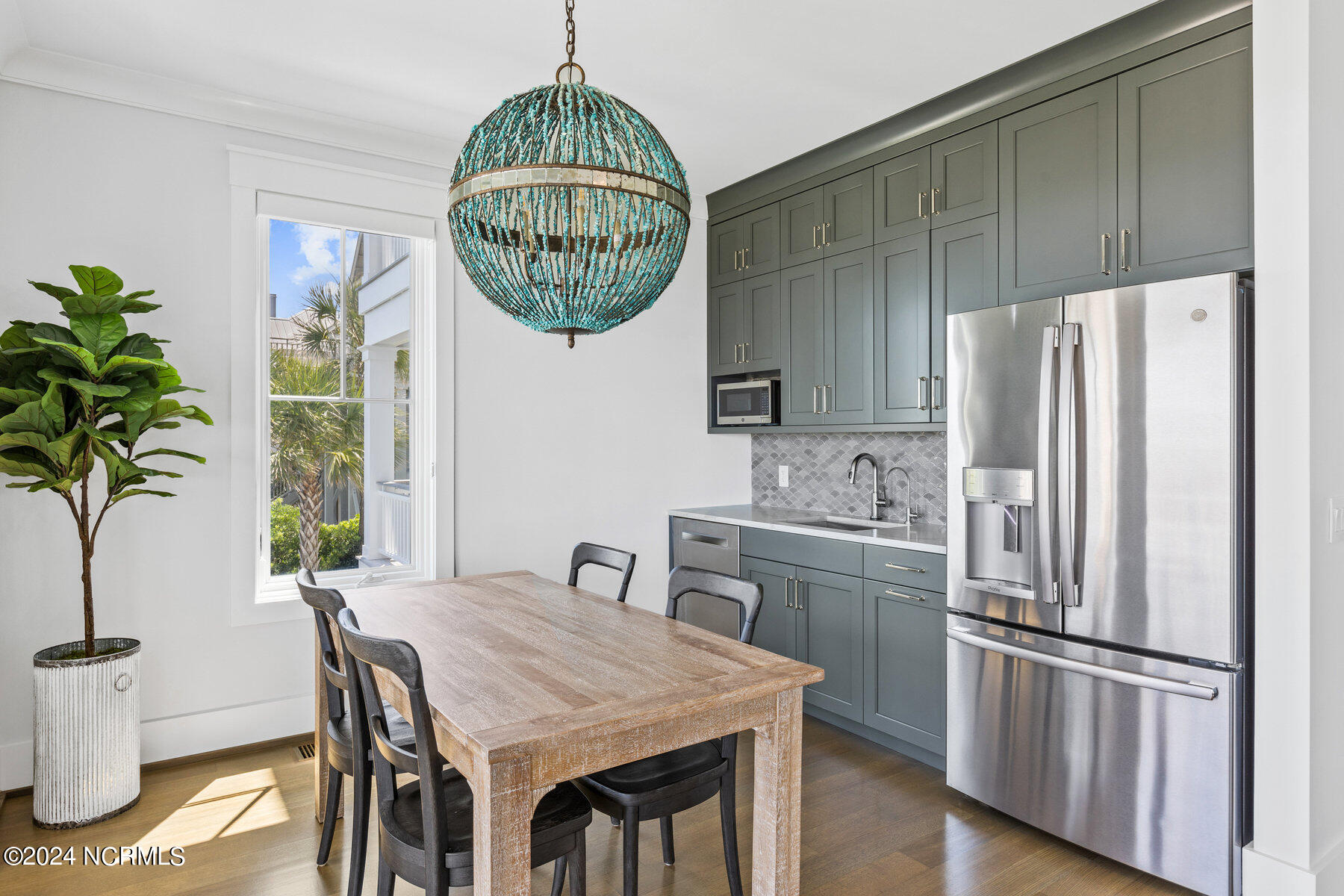 102 Beach Road S