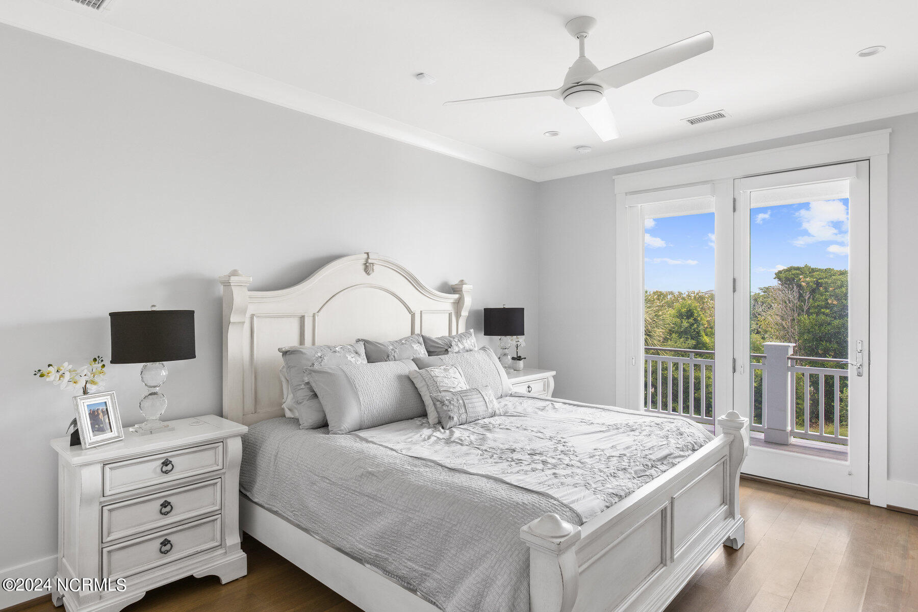 102 Beach Road S