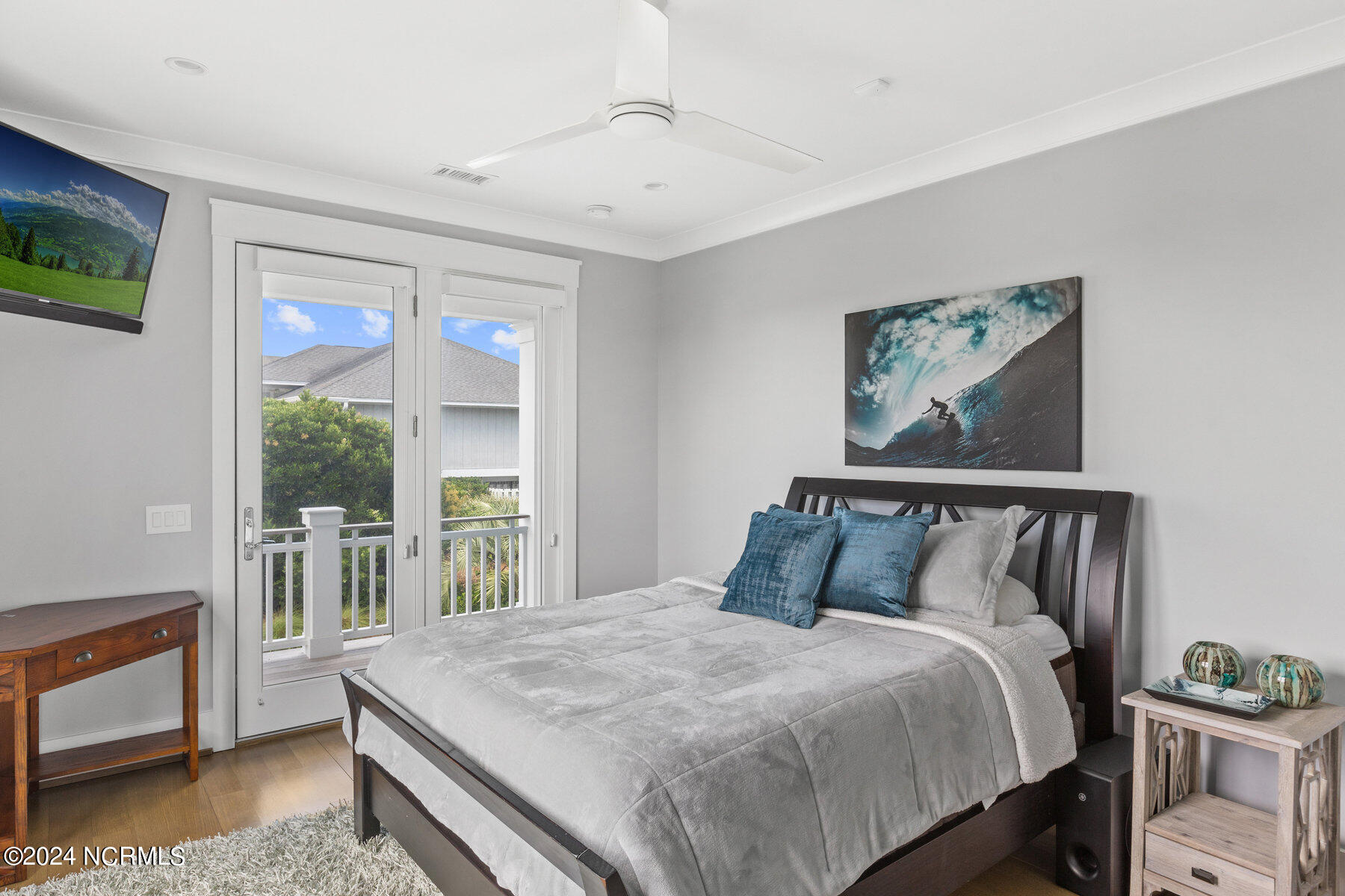 102 Beach Road S