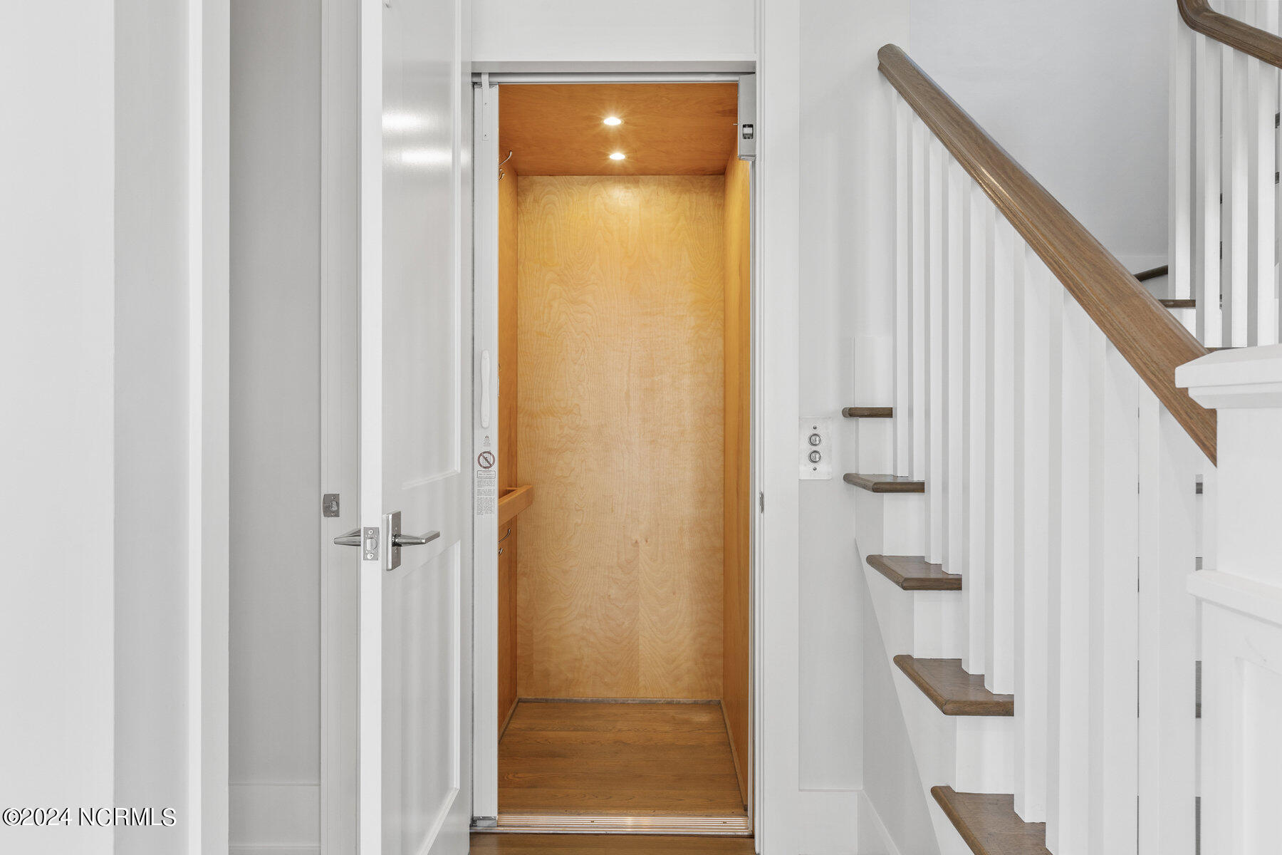 102 Beach Road S
