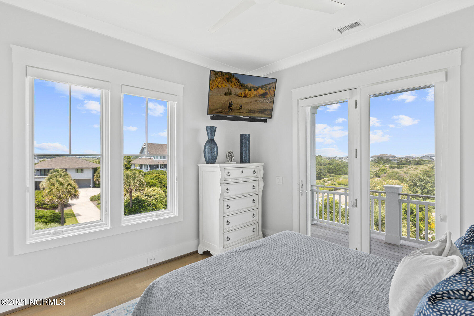102 Beach Road S