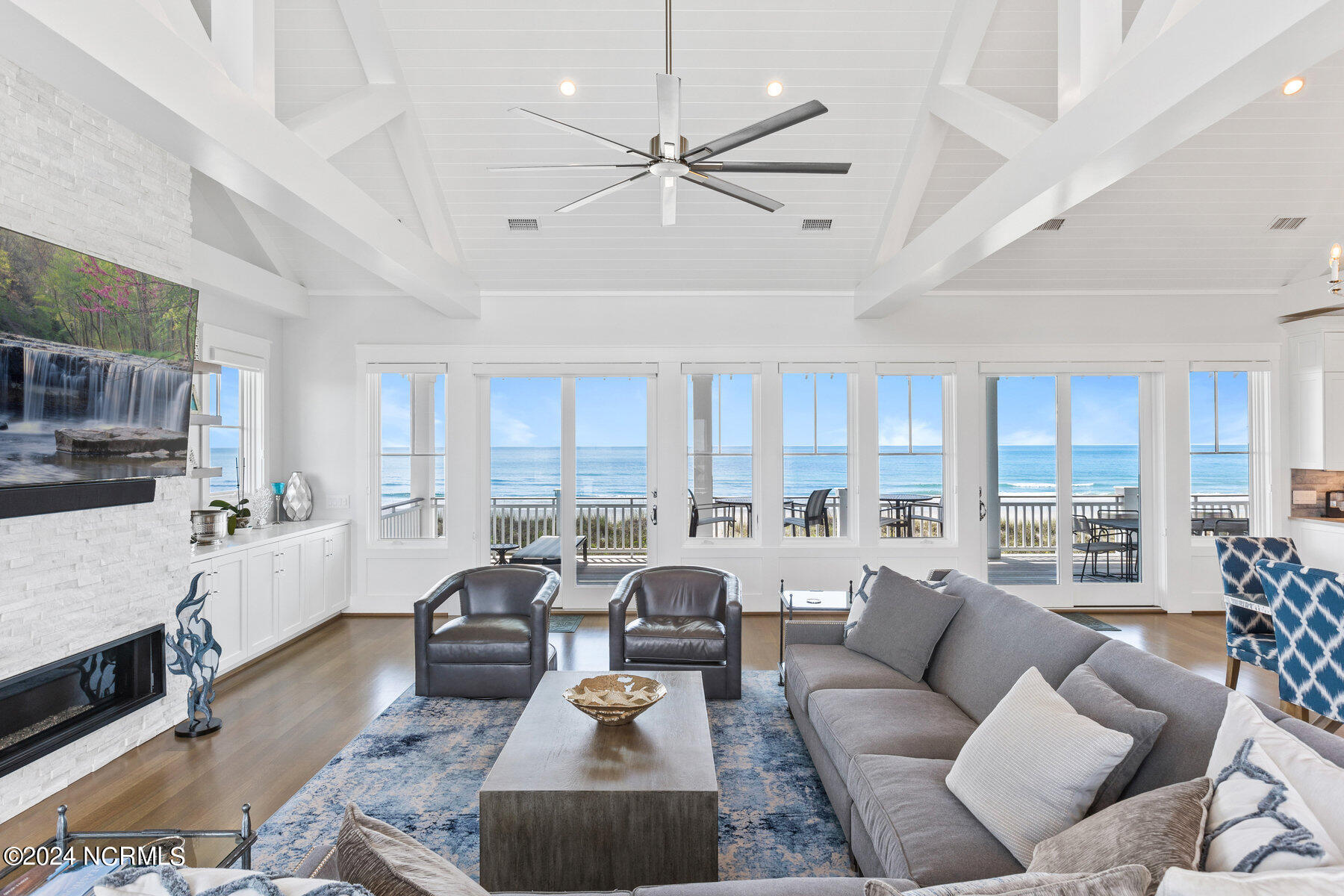 102 Beach Road S