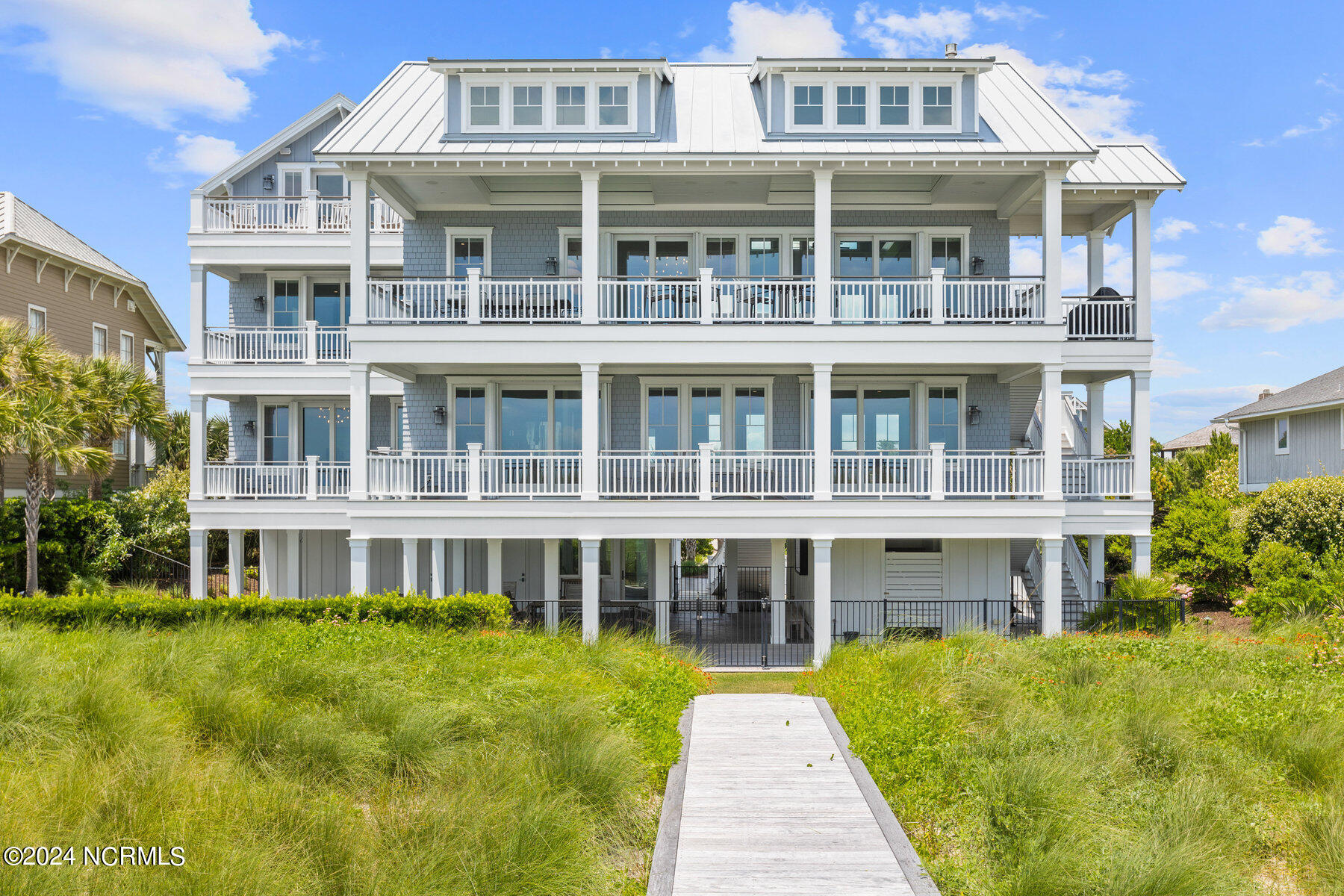 102 Beach Road S