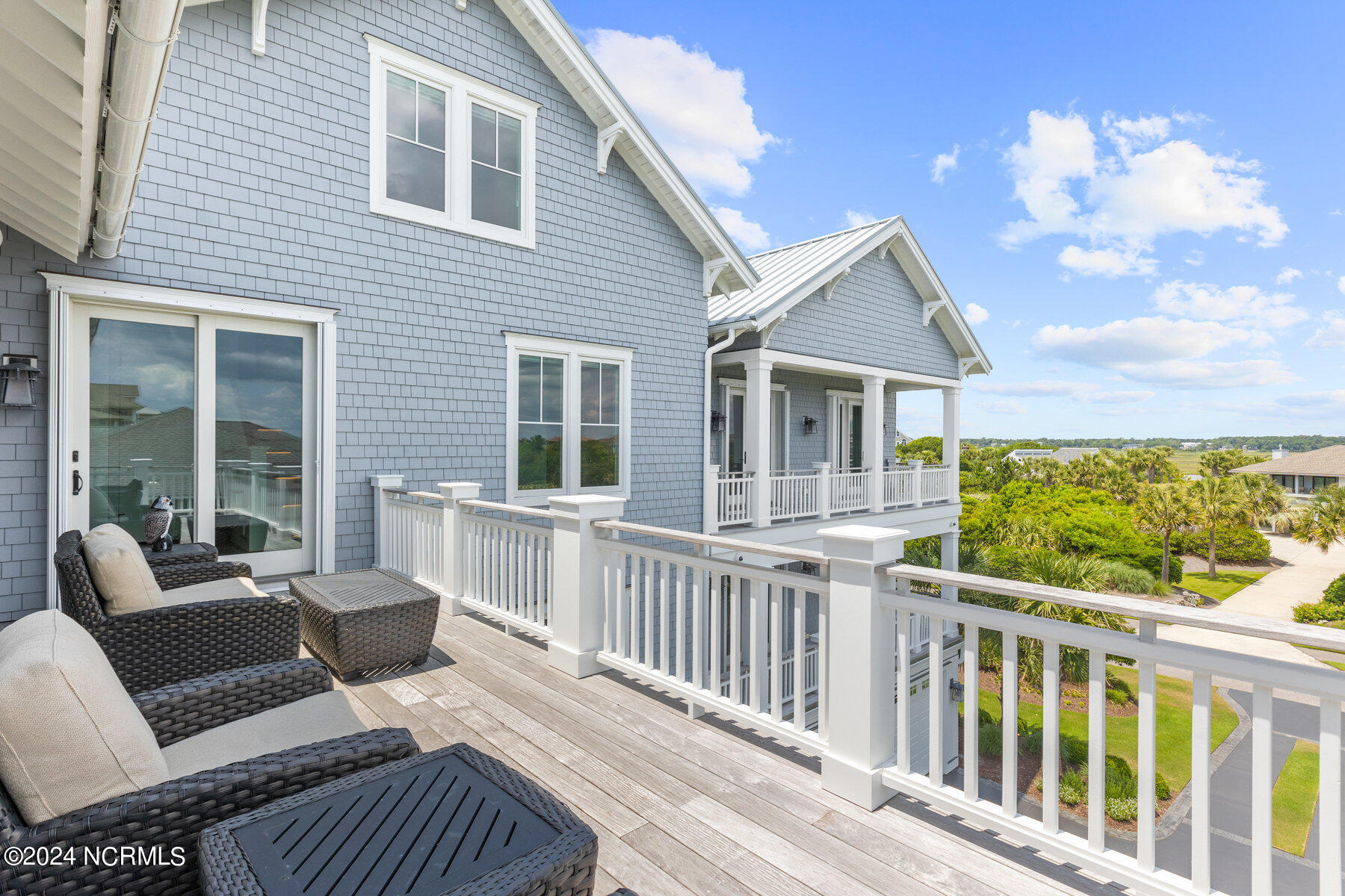 102 Beach Road S