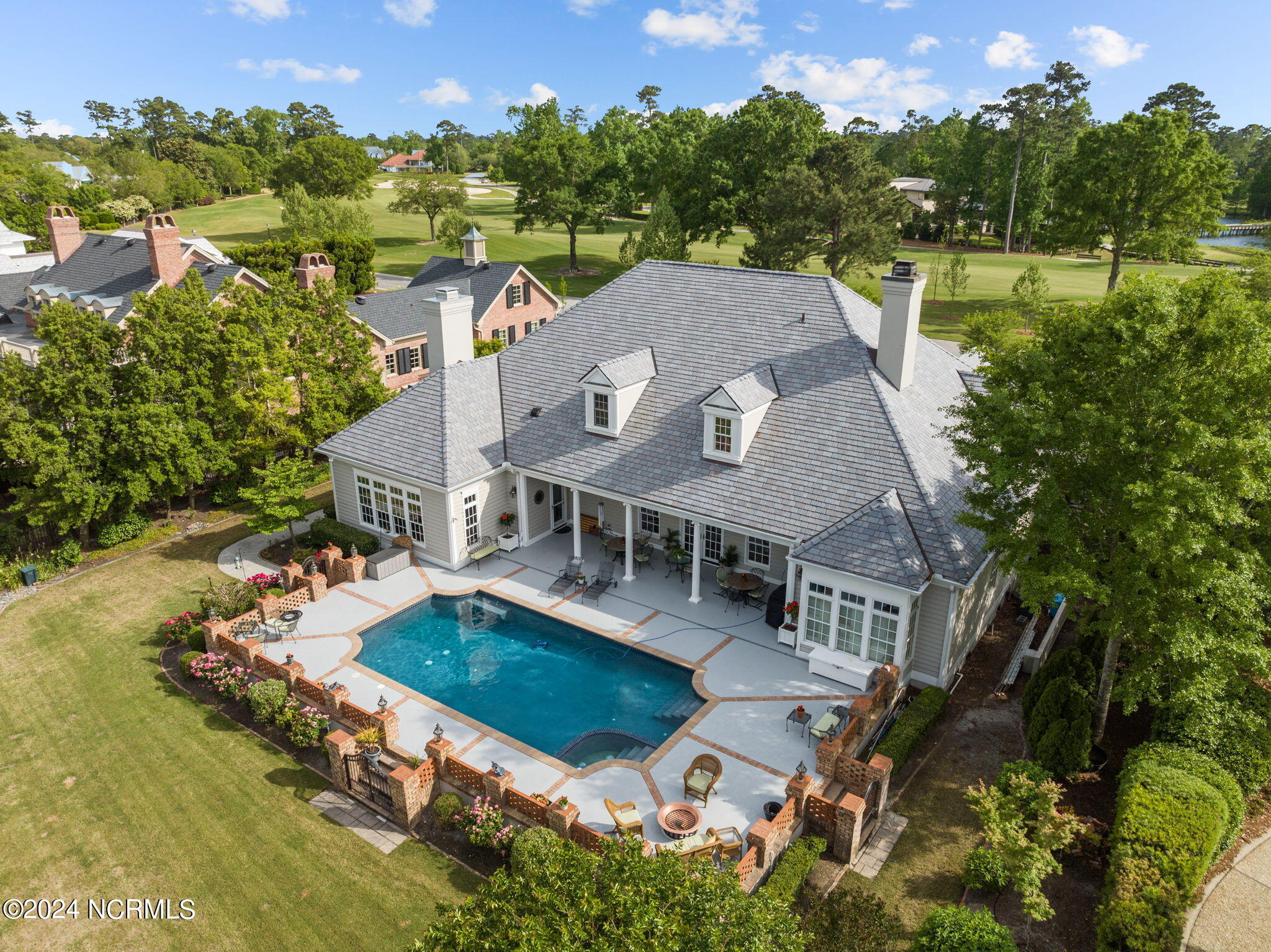 609 Dundee Drive