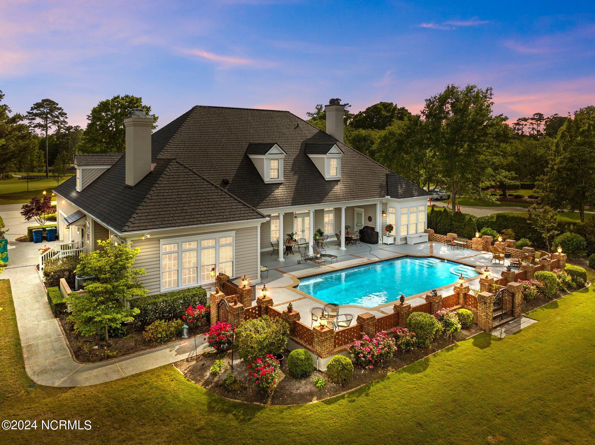 609 Dundee Drive