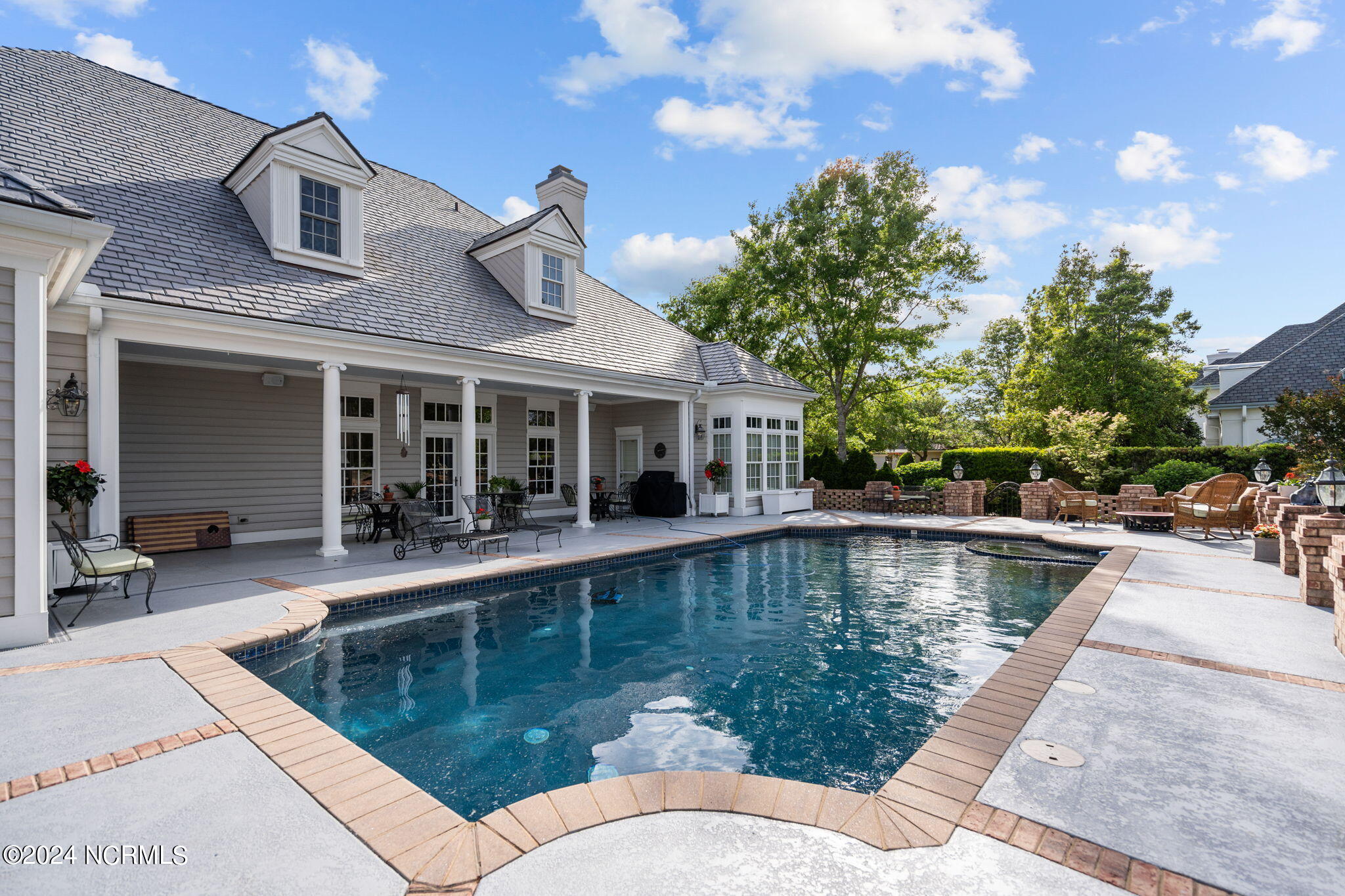 609 Dundee Drive