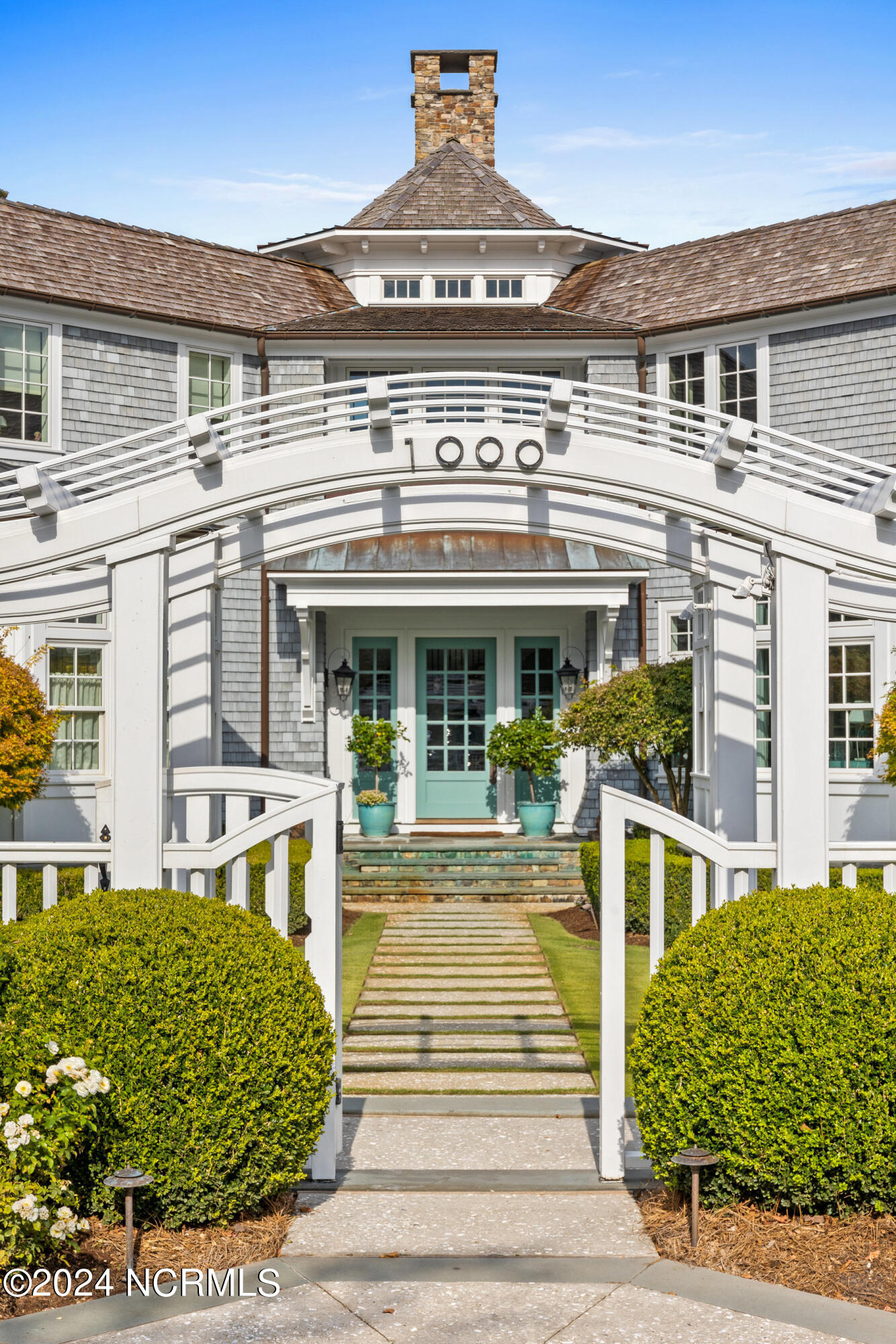 1000 Turnberry Place