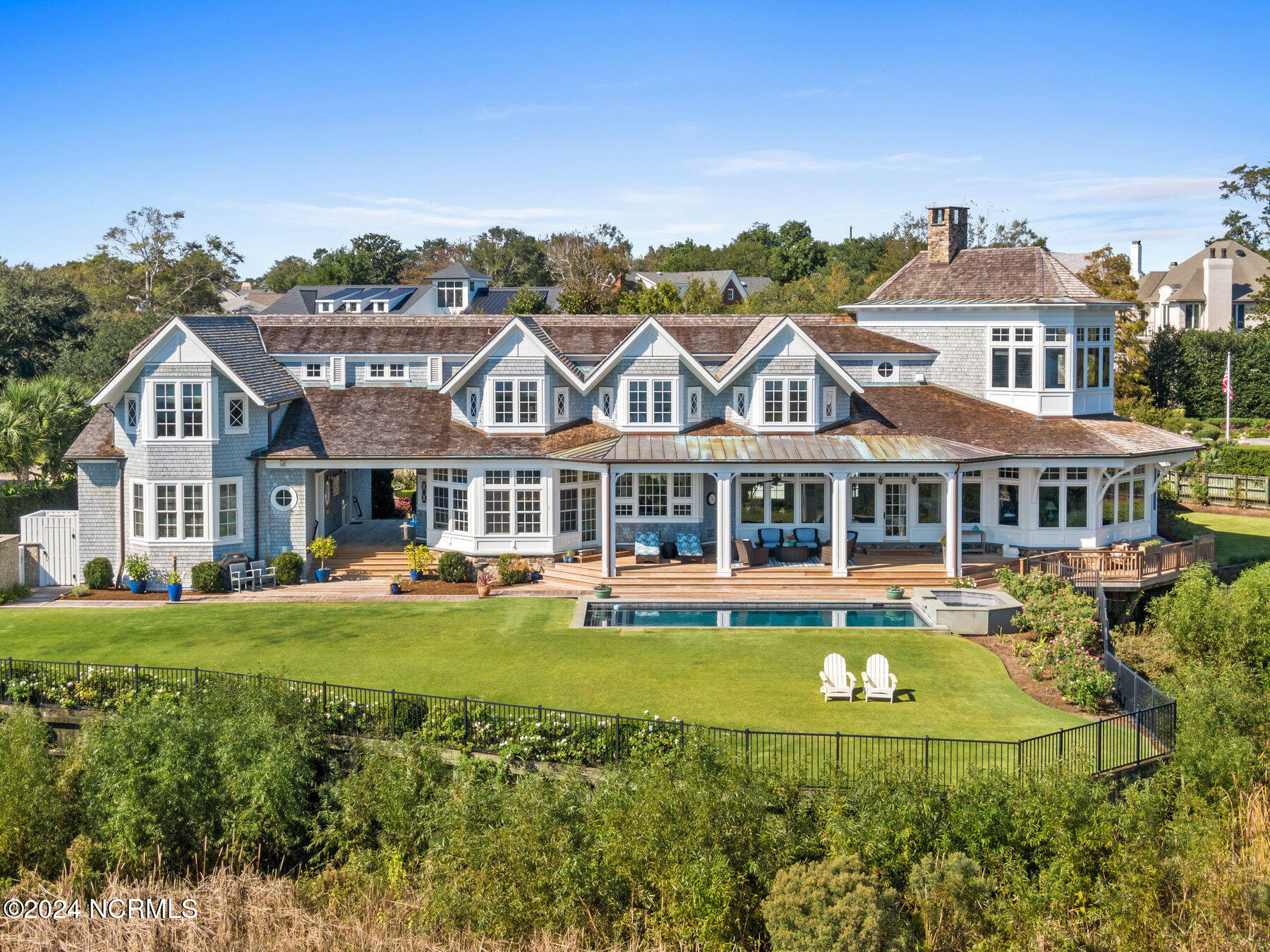 1000 Turnberry Place