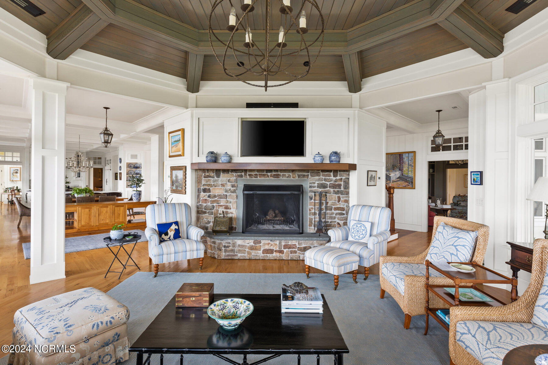 1000 Turnberry Place