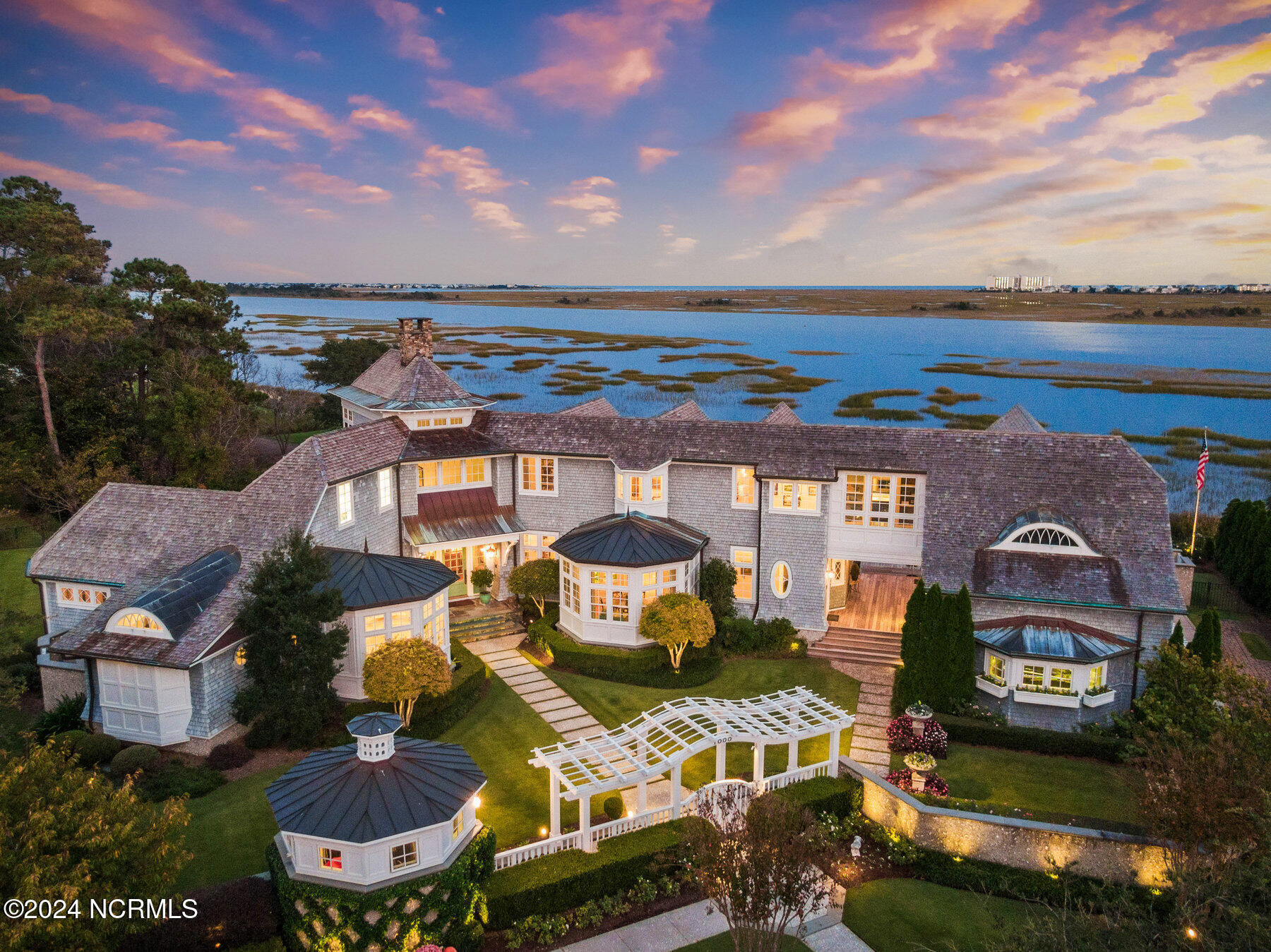 1000 Turnberry Place