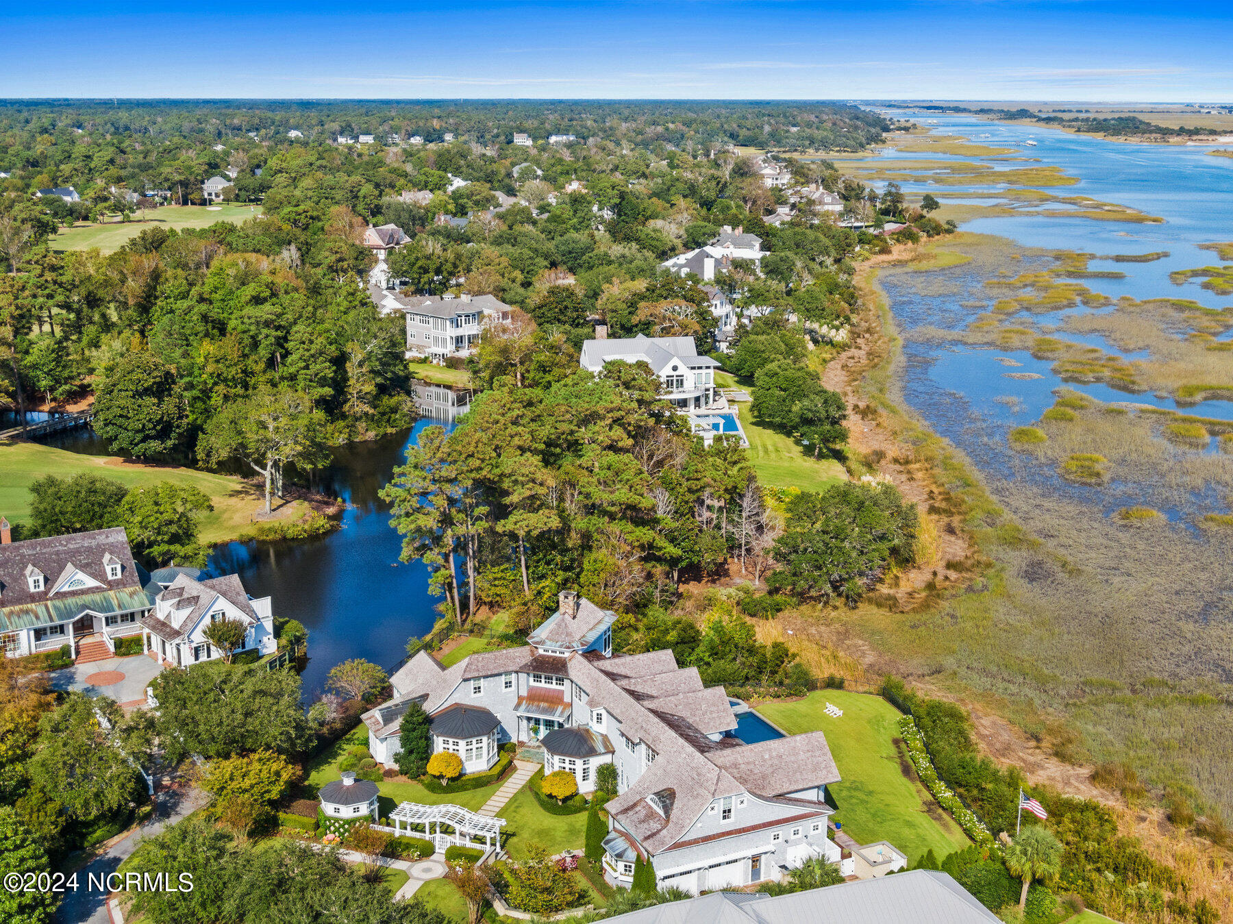1000 Turnberry Place