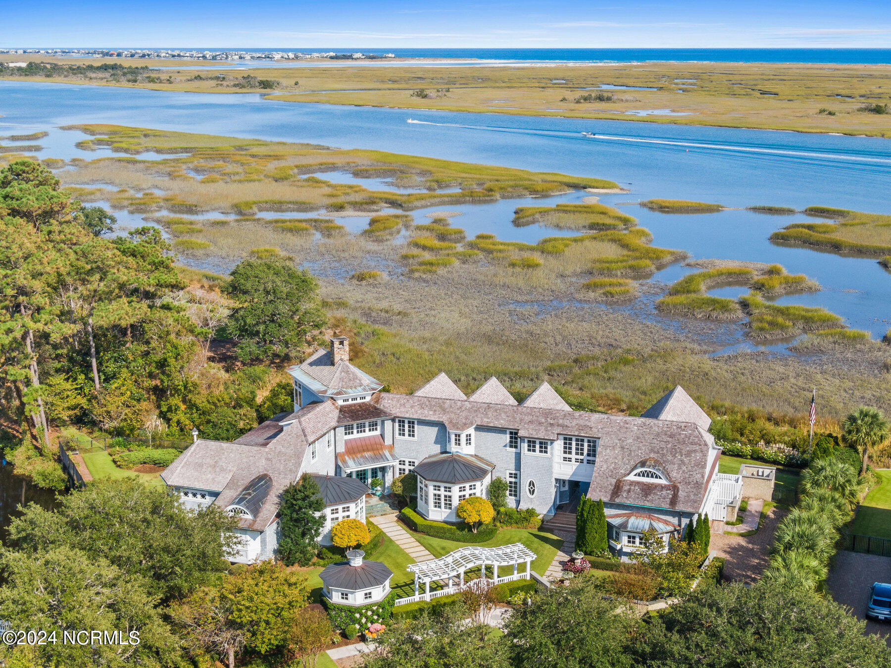 1000 Turnberry Place