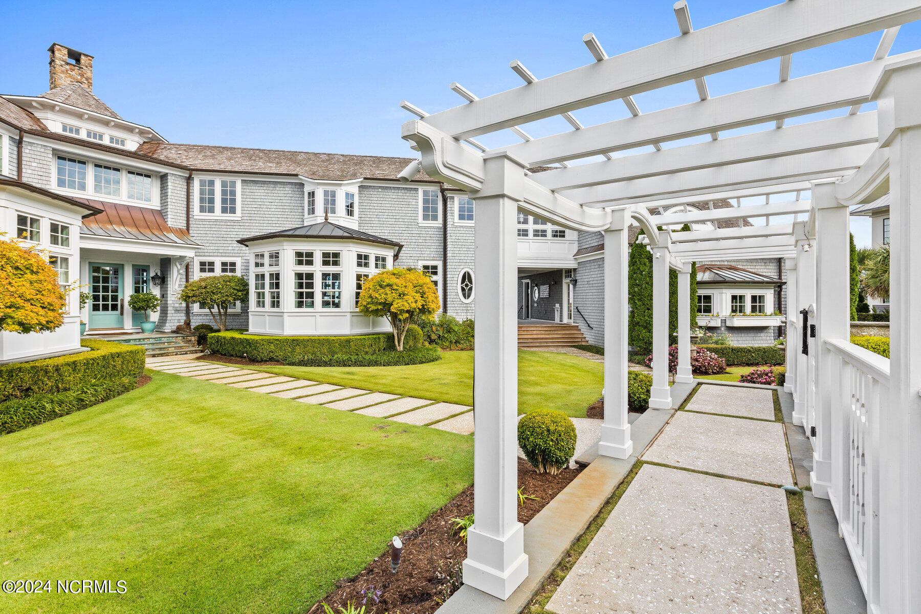 1000 Turnberry Place