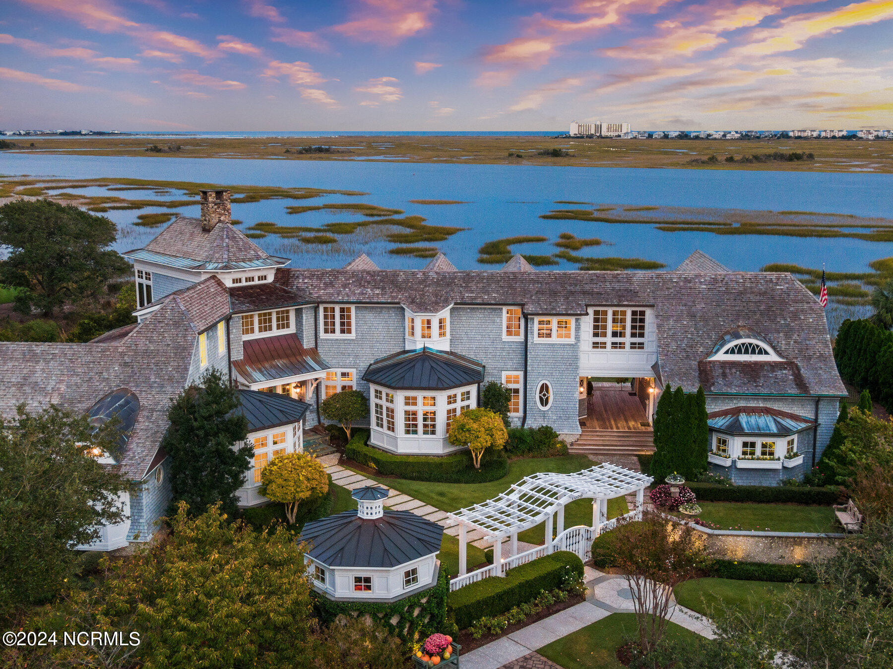 1000 Turnberry Place