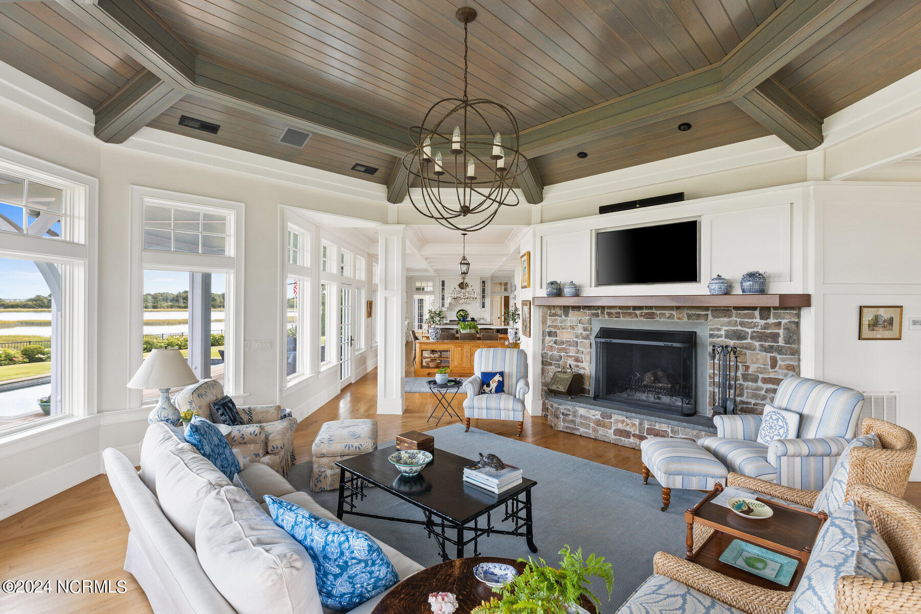 1000 Turnberry Place