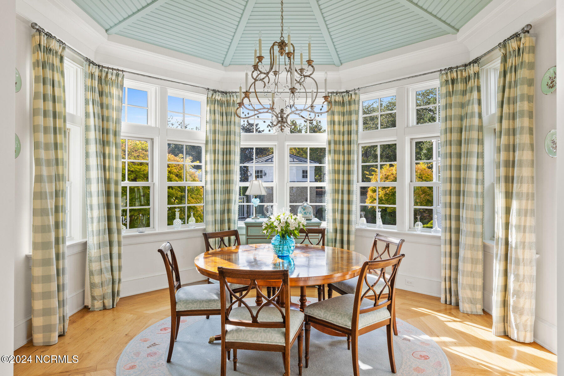 1000 Turnberry Place