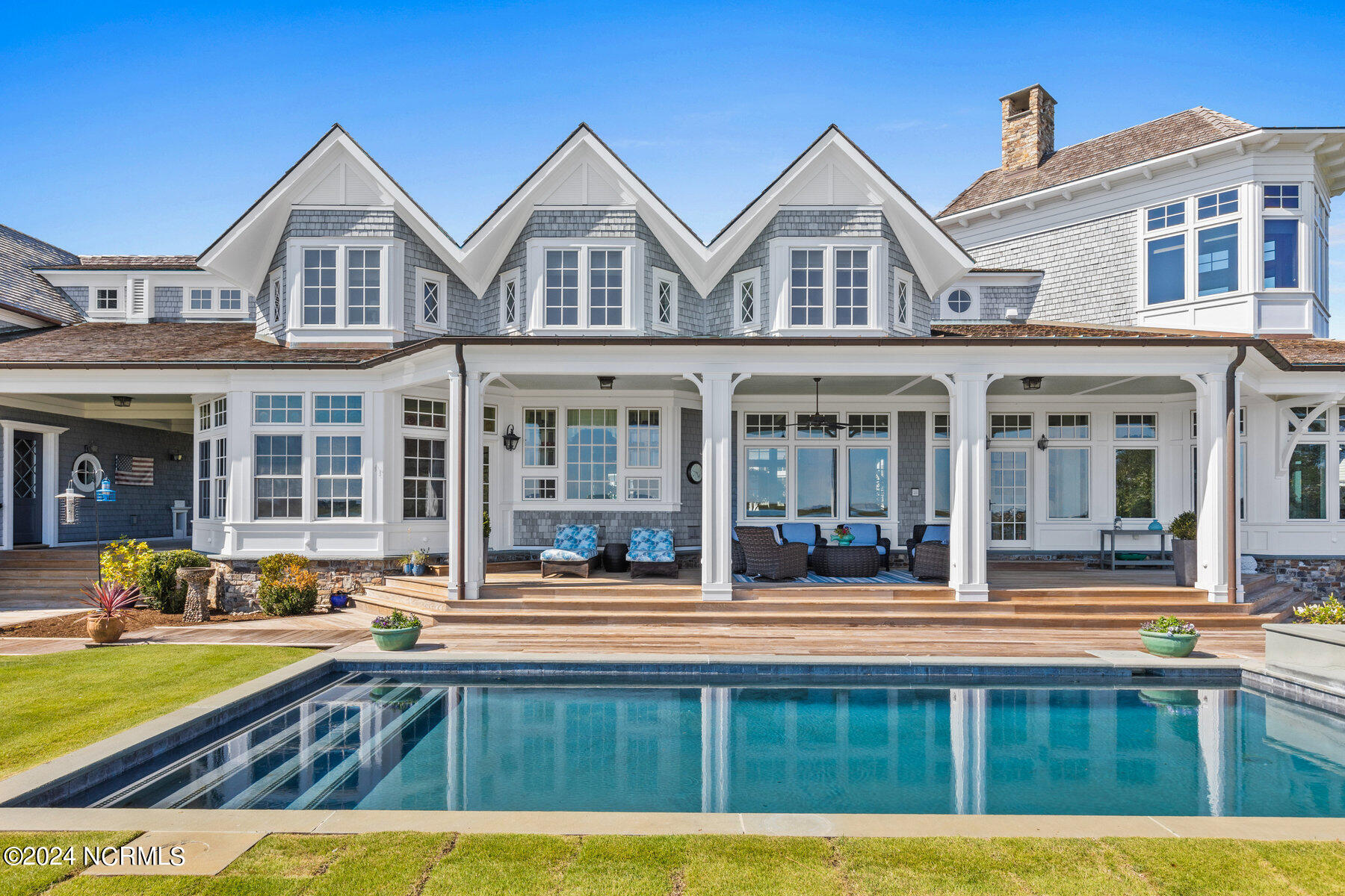 1000 Turnberry Place