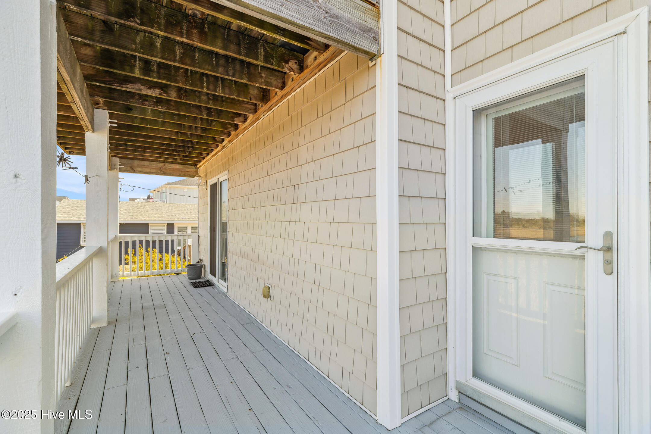 3601 Island Drive