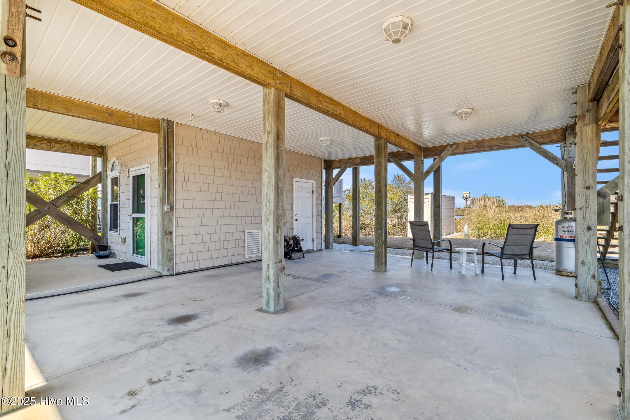 3601 Island Drive