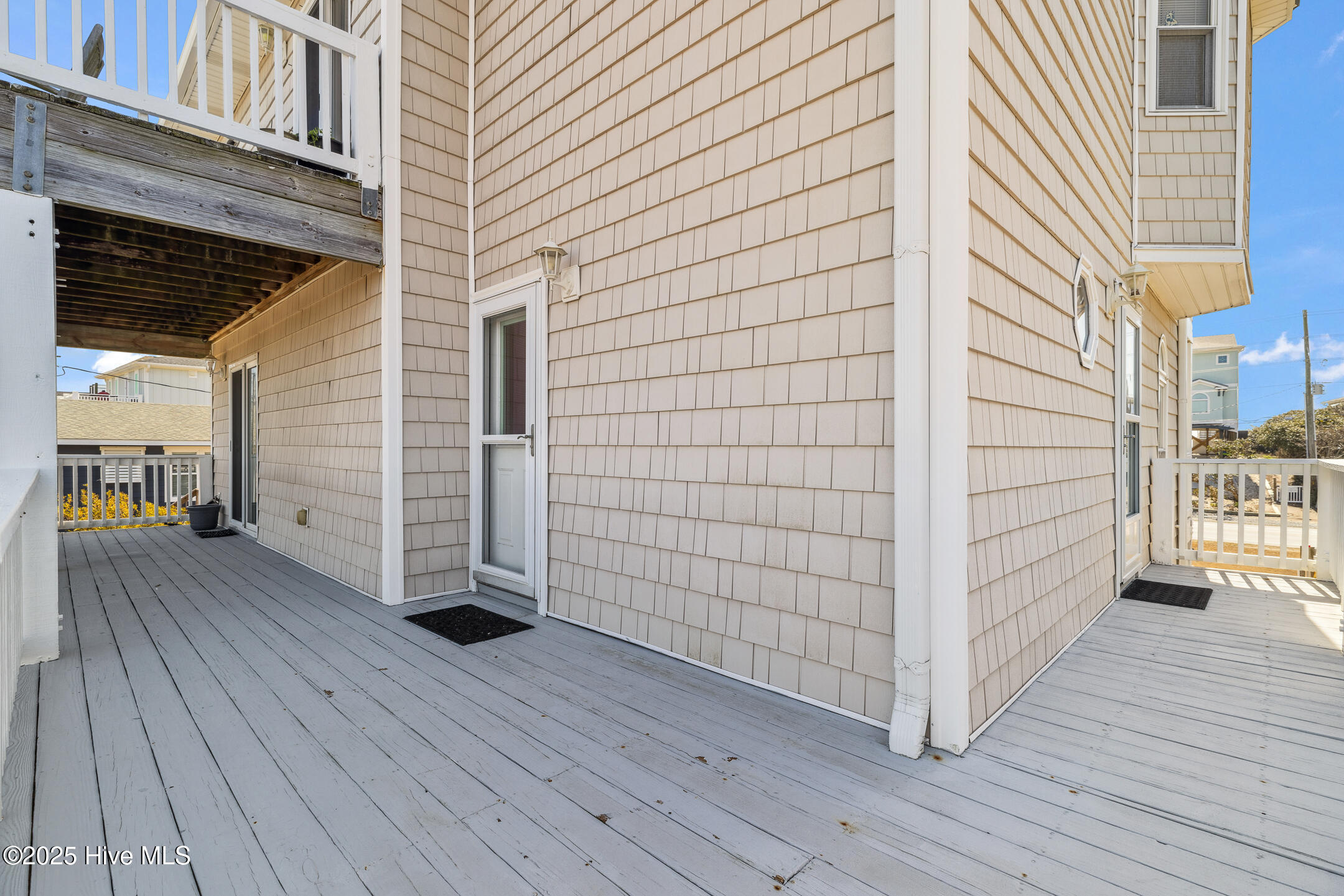 3601 Island Drive