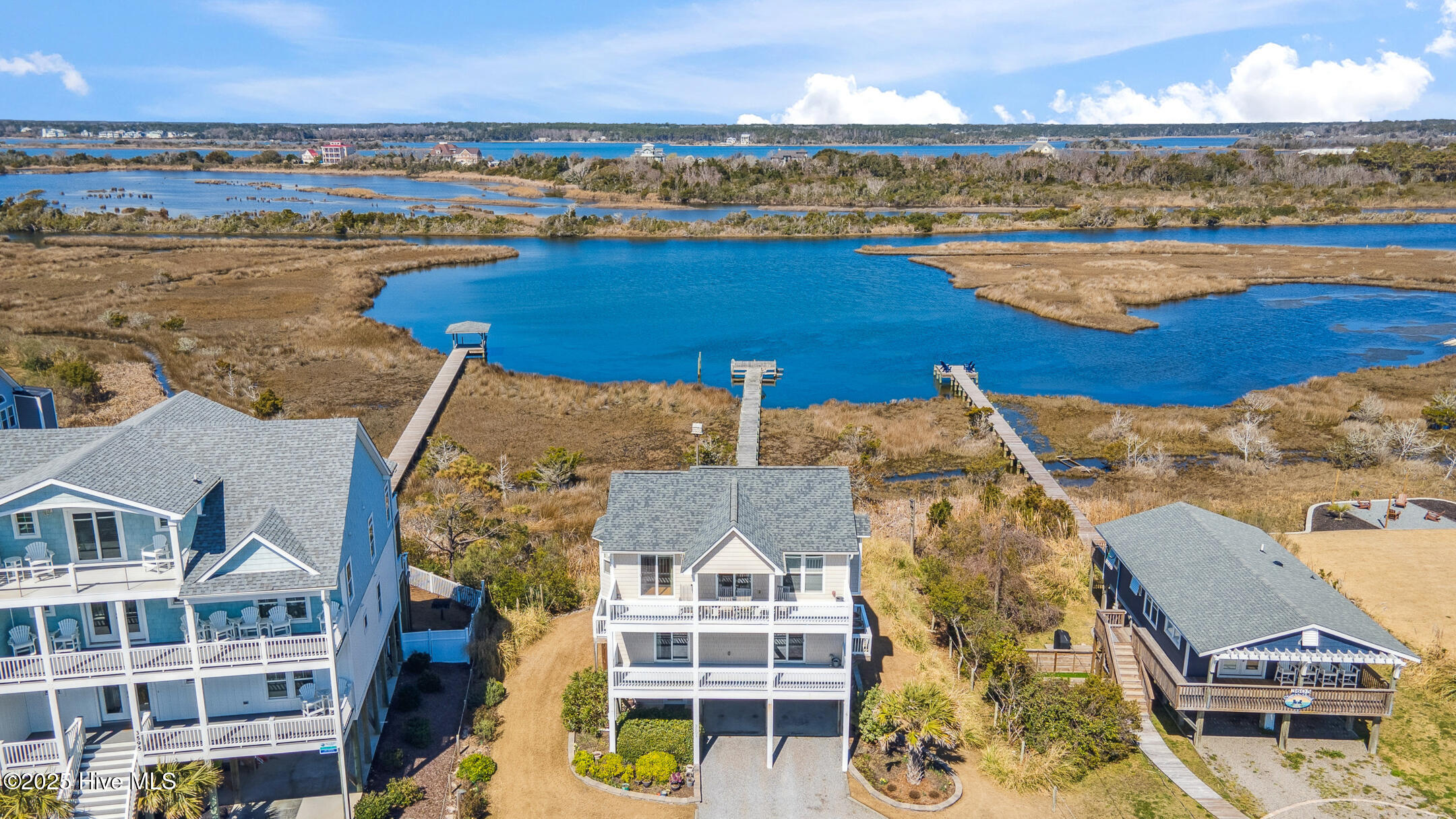 3601 Island Drive