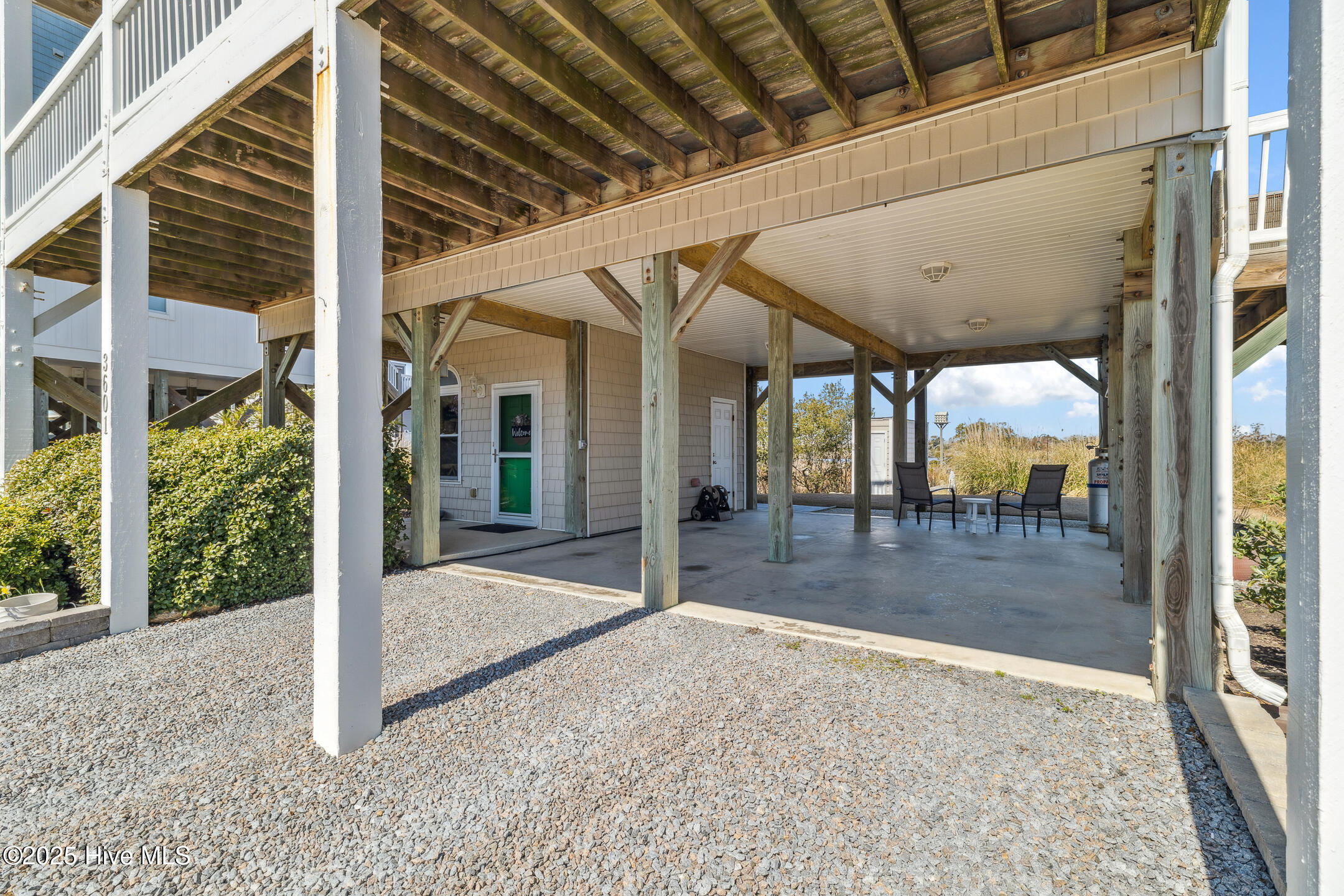3601 Island Drive