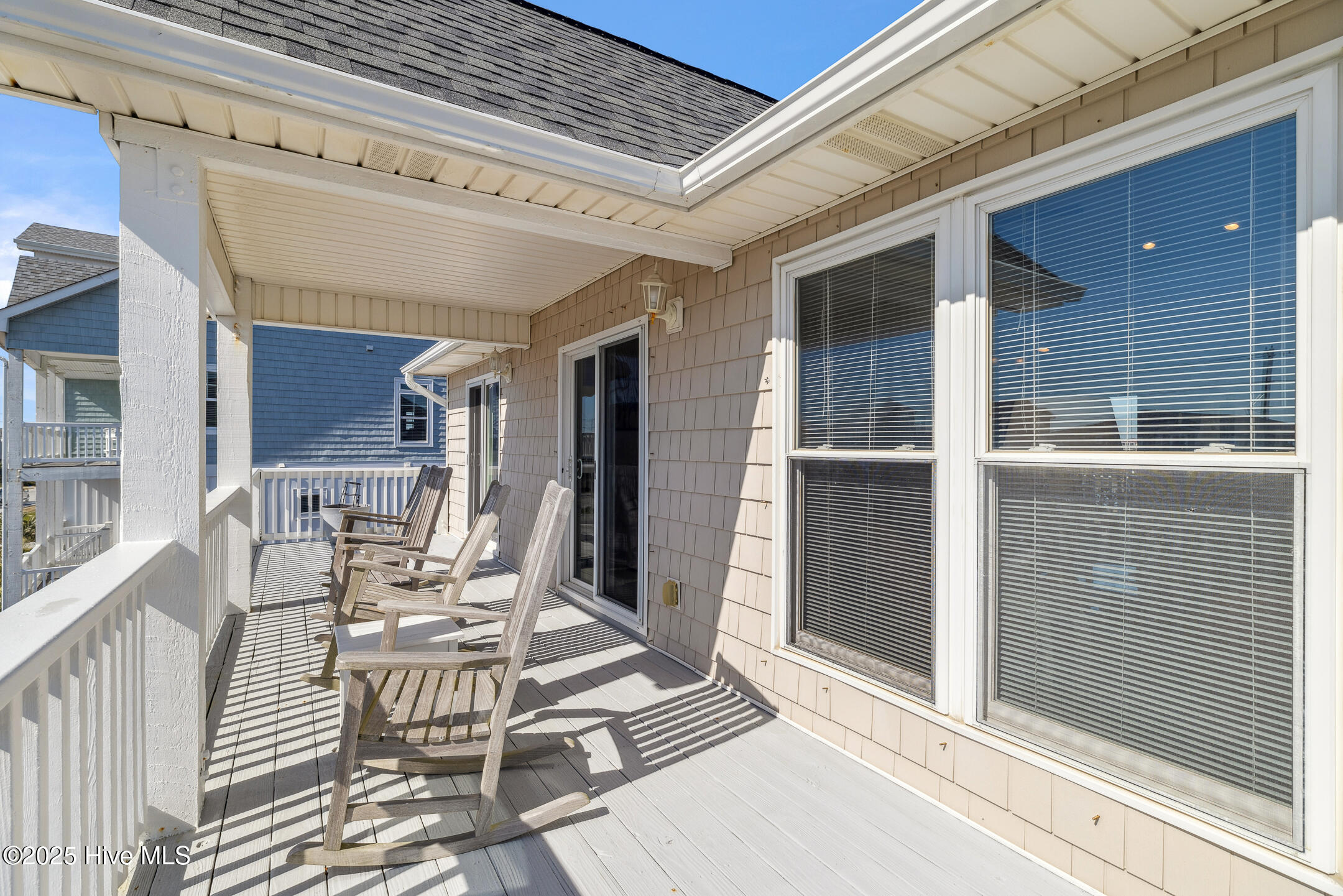 3601 Island Drive