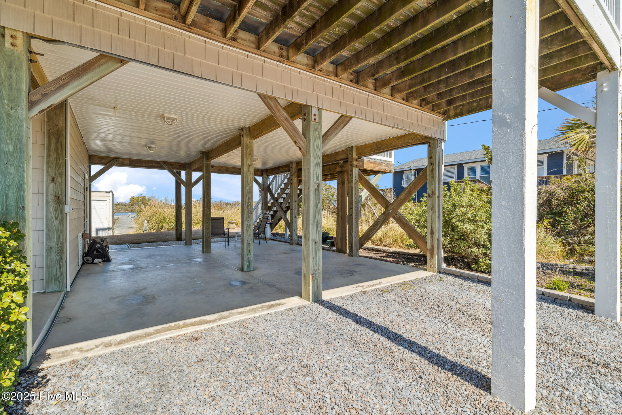 3601 Island Drive