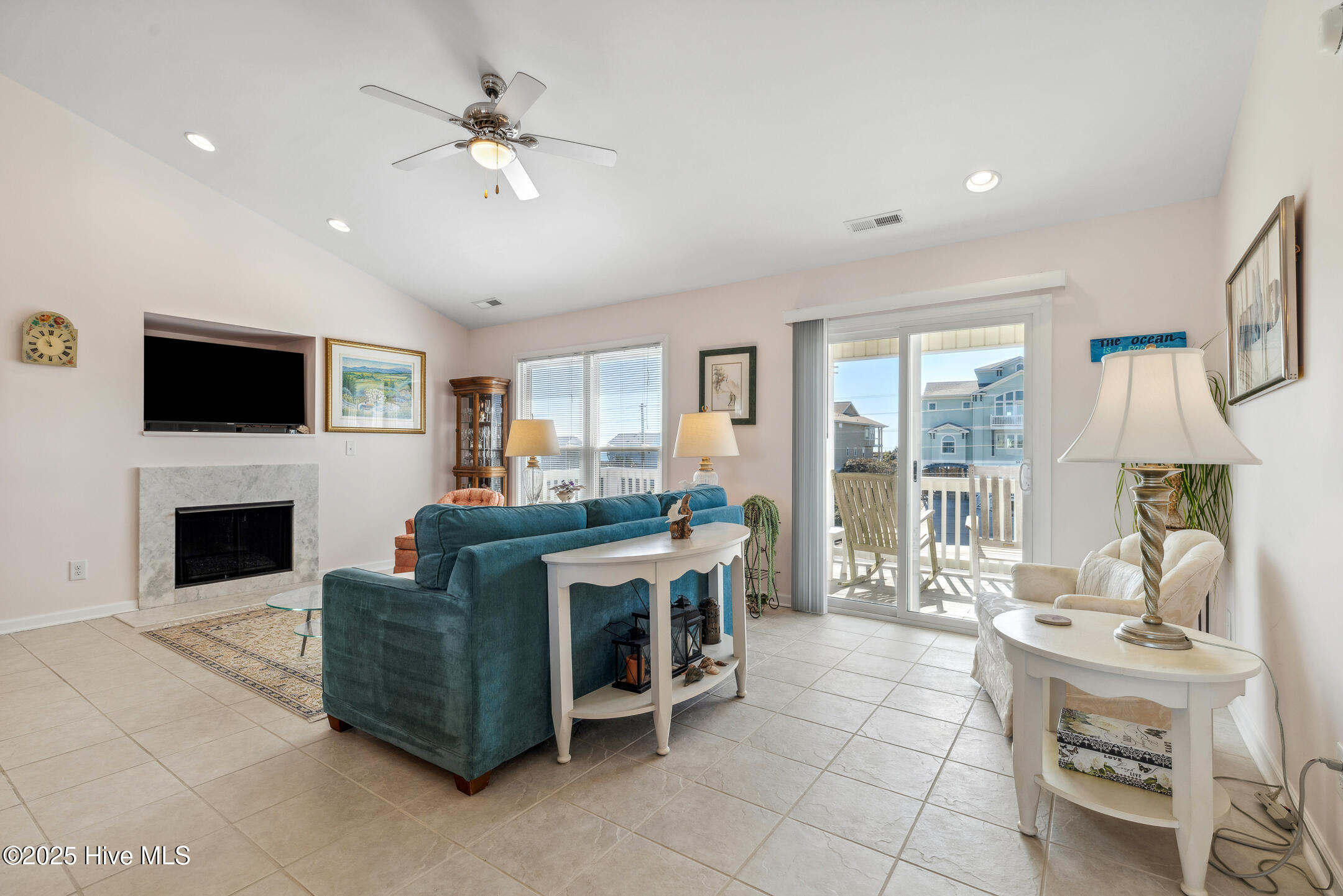 3601 Island Drive