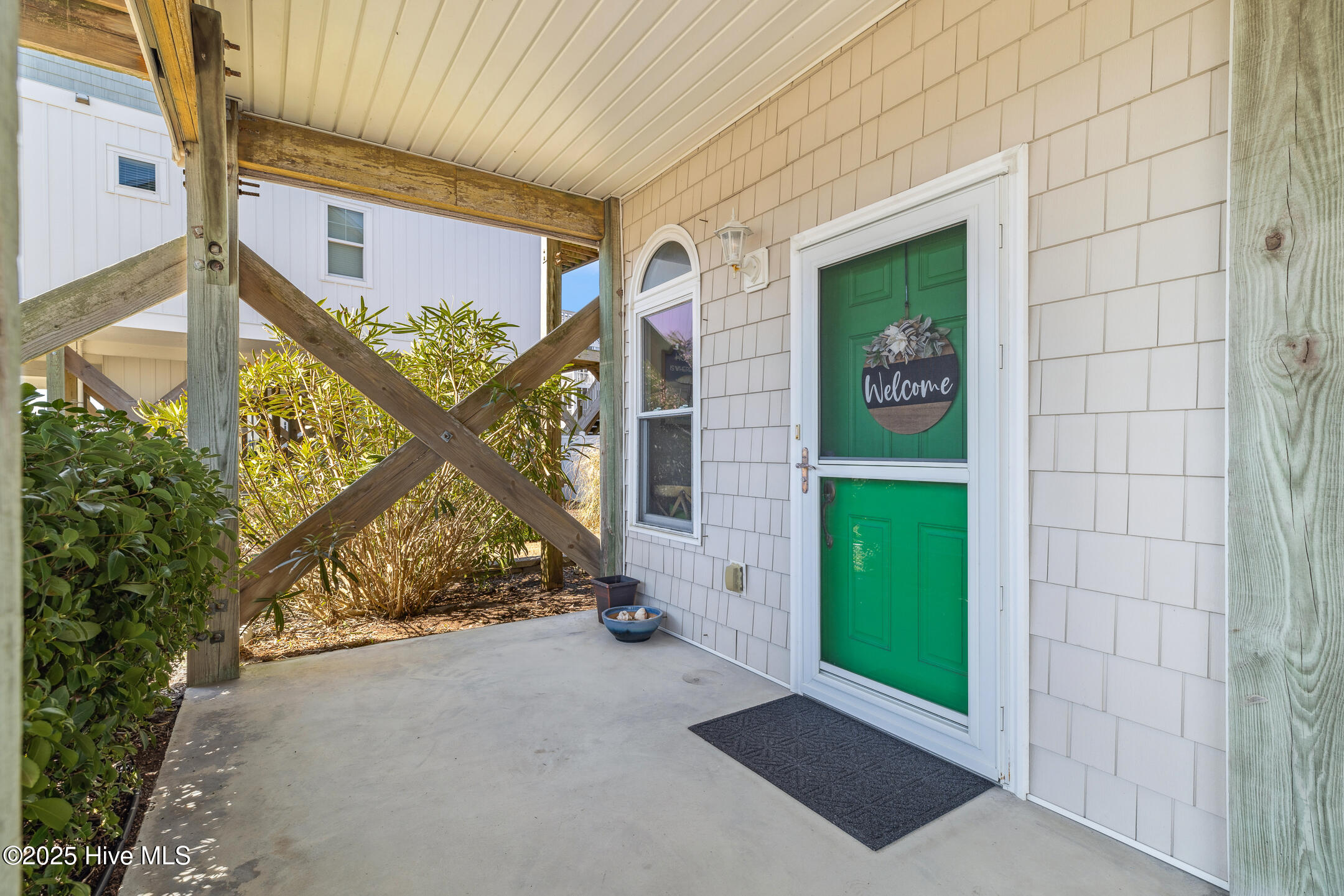 3601 Island Drive