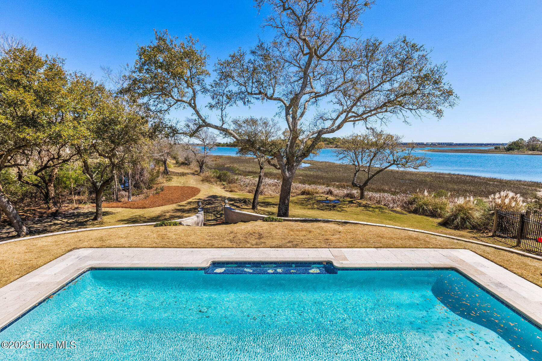 1200 Great Oaks Drive
