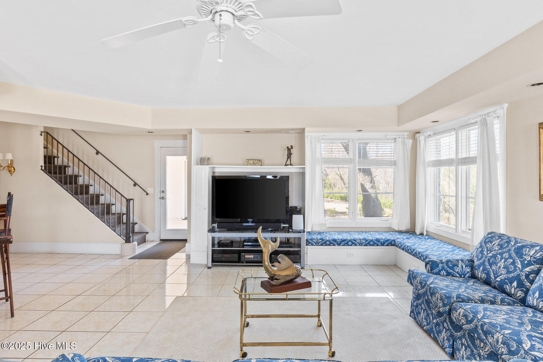 1200 Great Oaks Drive