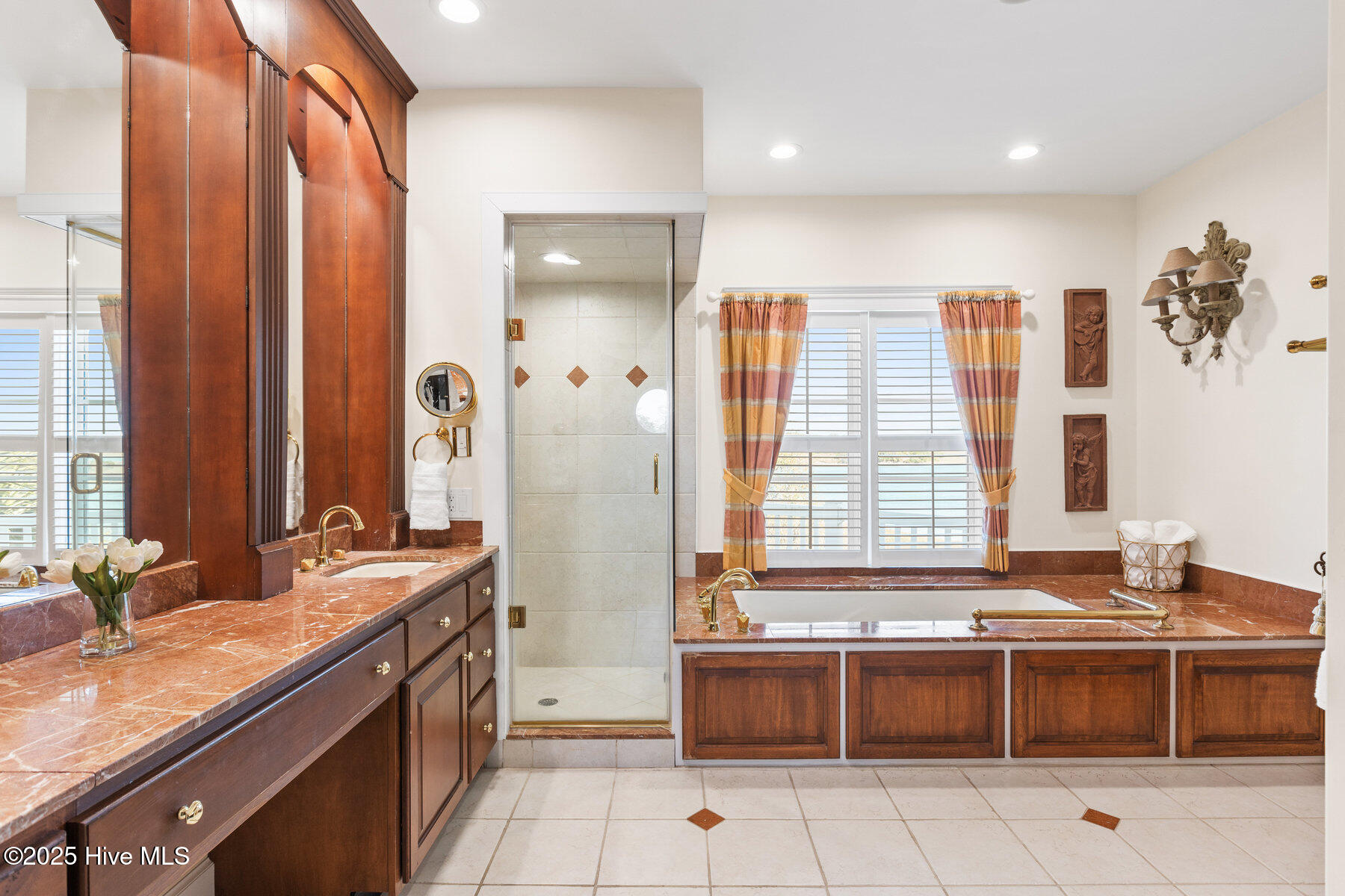 1200 Great Oaks Drive
