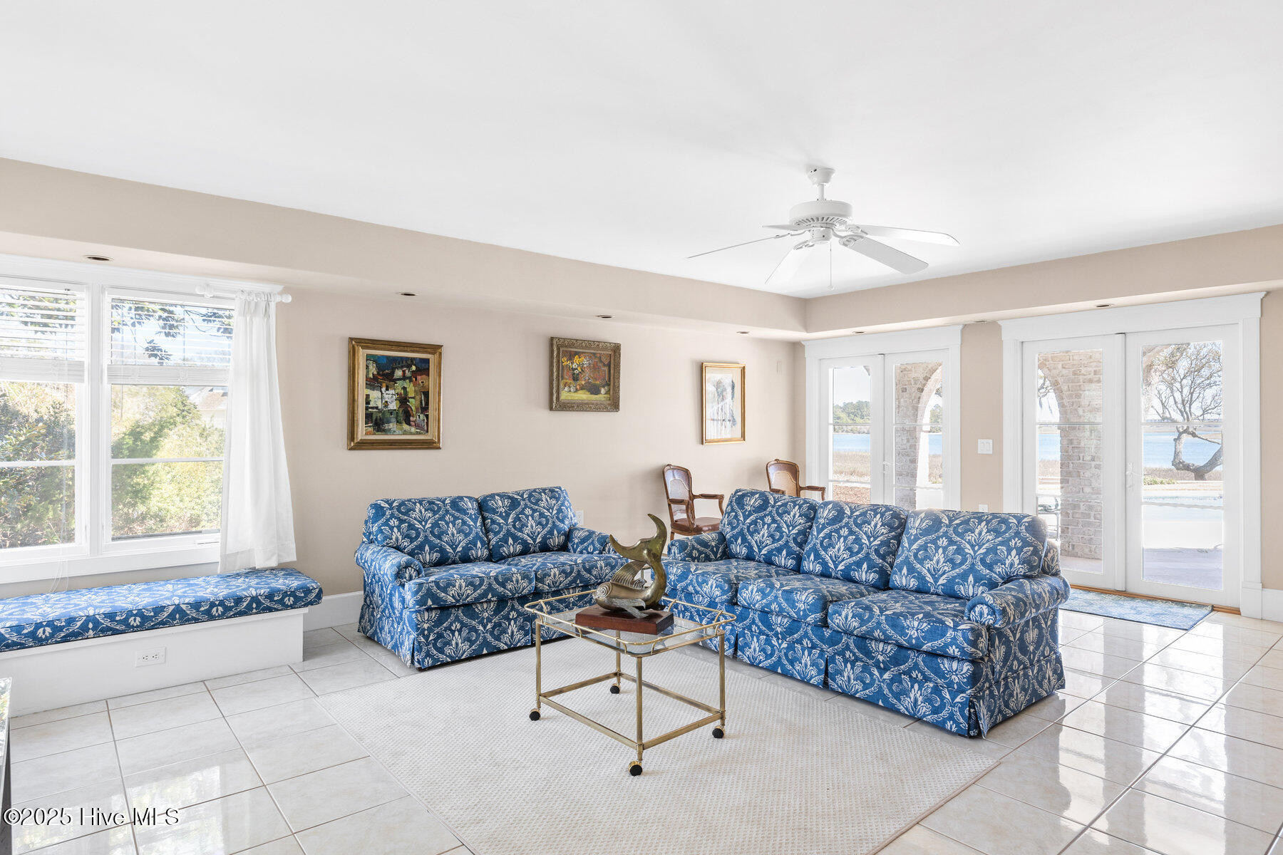 1200 Great Oaks Drive