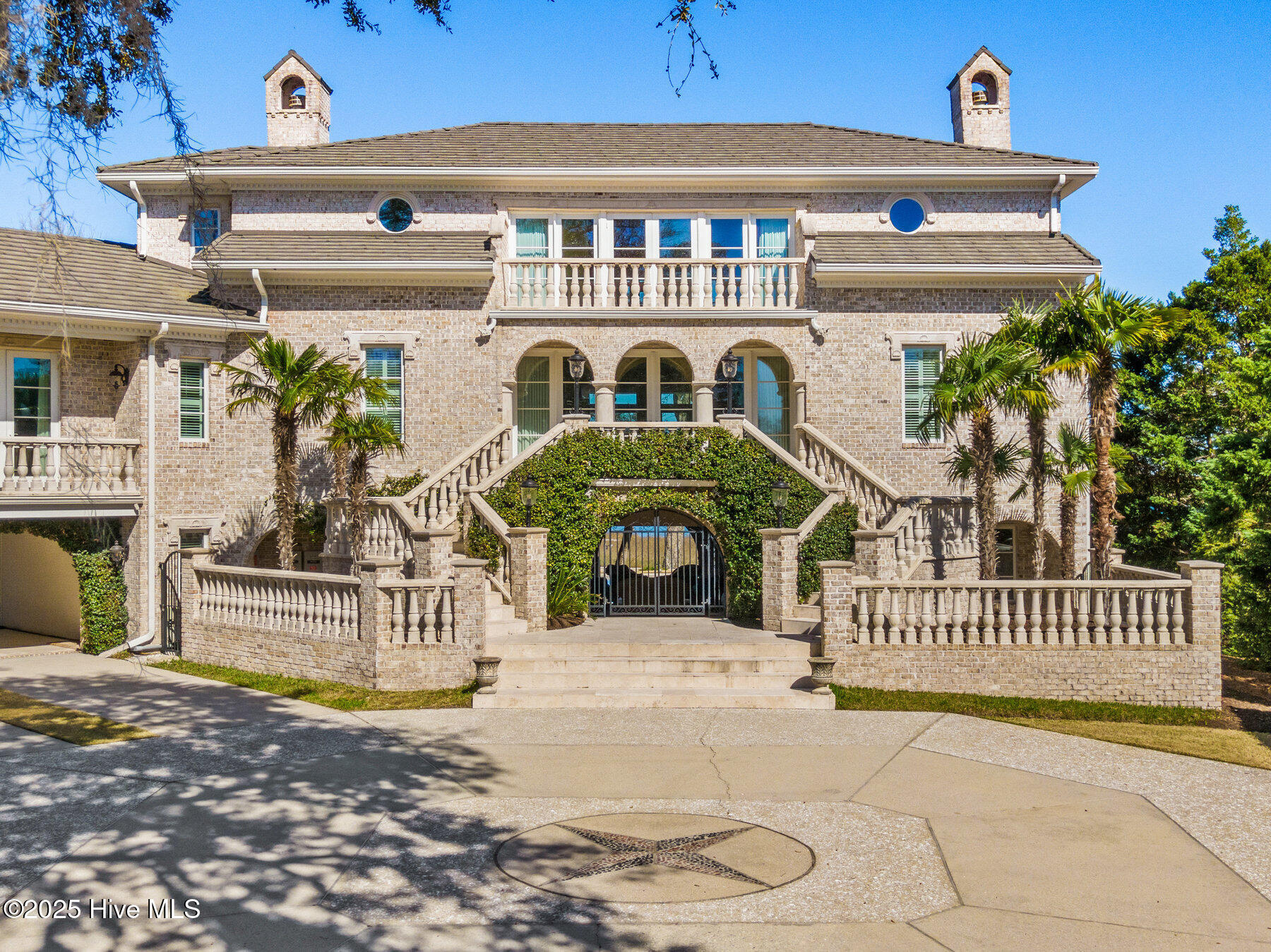 1200 Great Oaks Drive