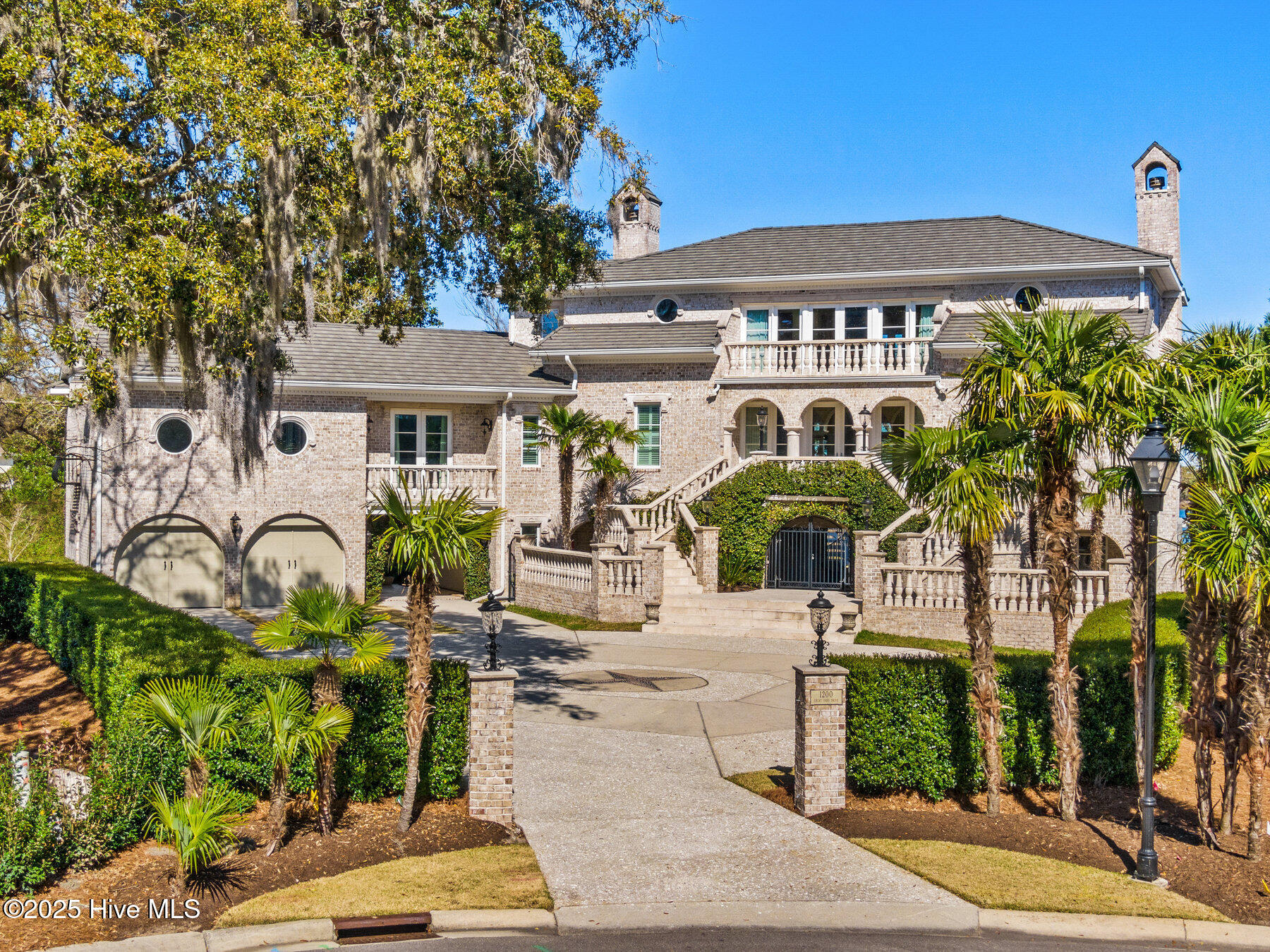 1200 Great Oaks Drive