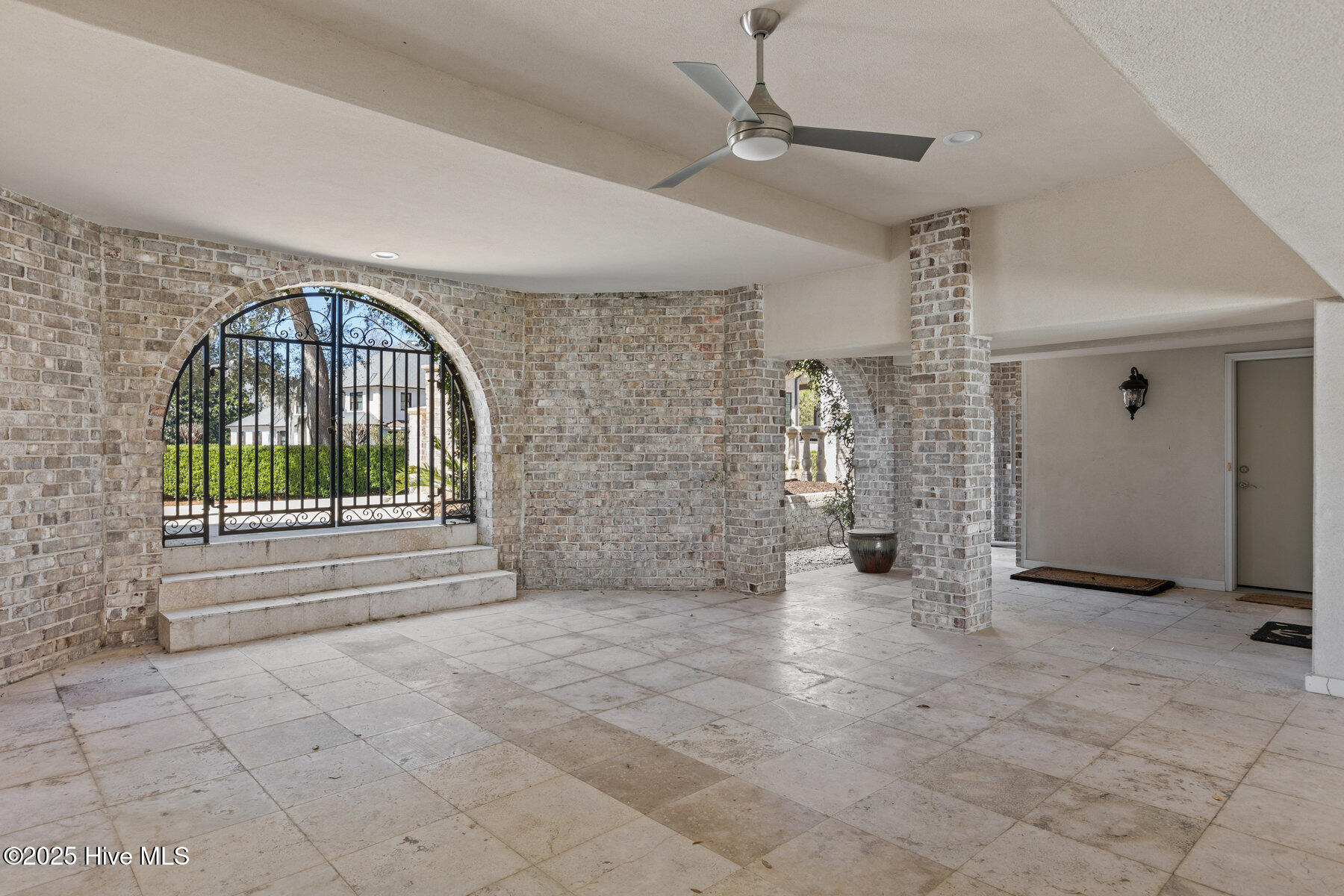 1200 Great Oaks Drive