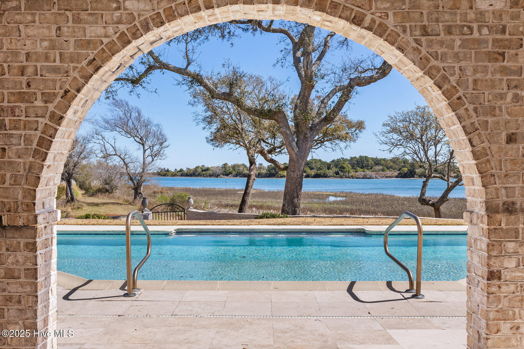 1200 Great Oaks Drive