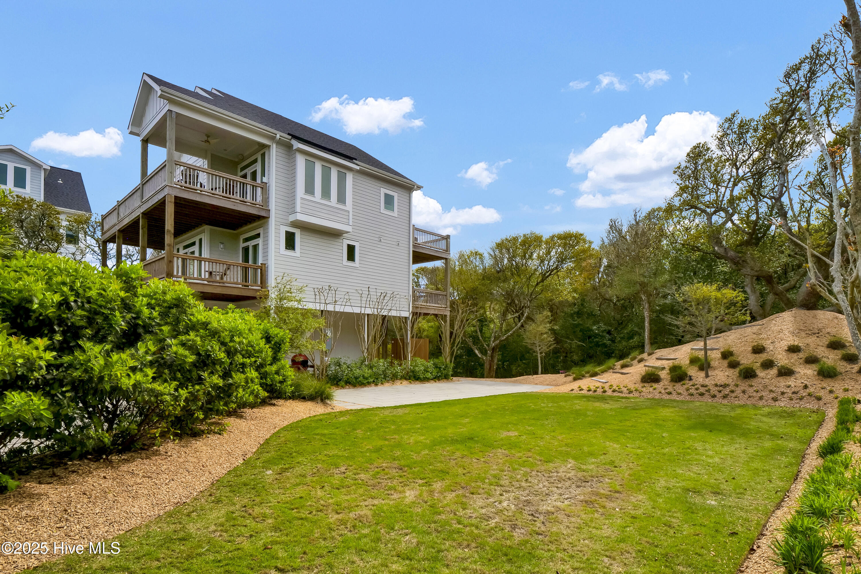 105 White Hills Lane