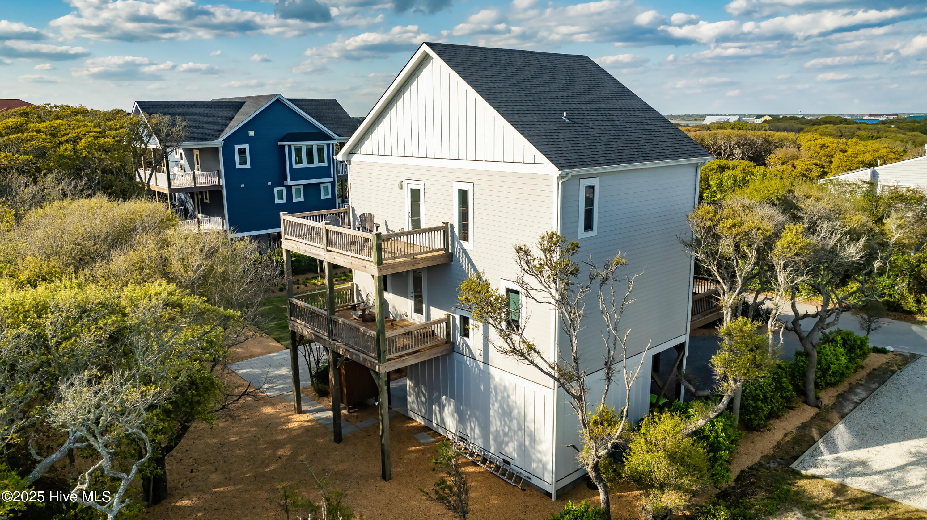 105 White Hills Lane