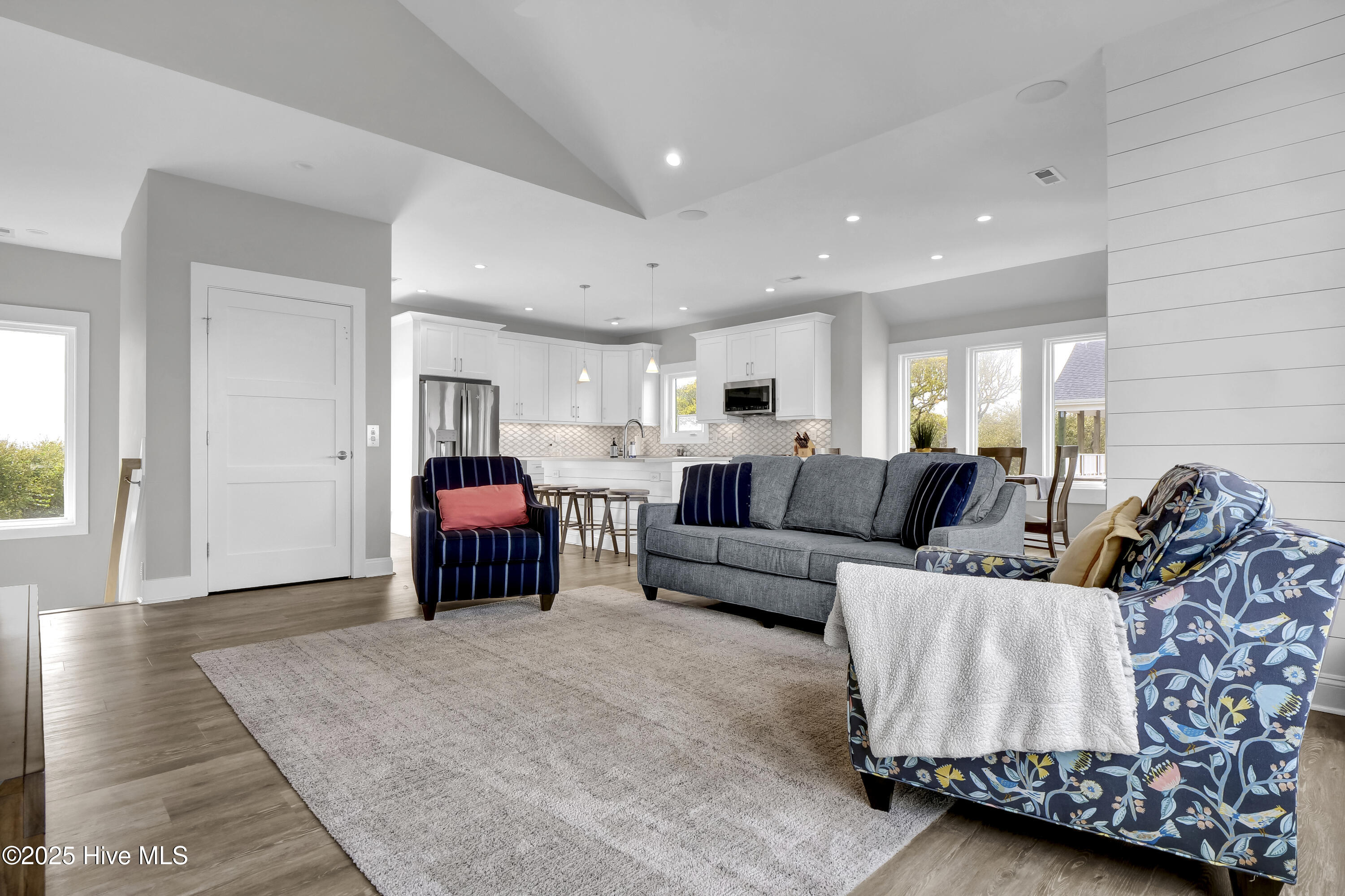 105 White Hills Lane