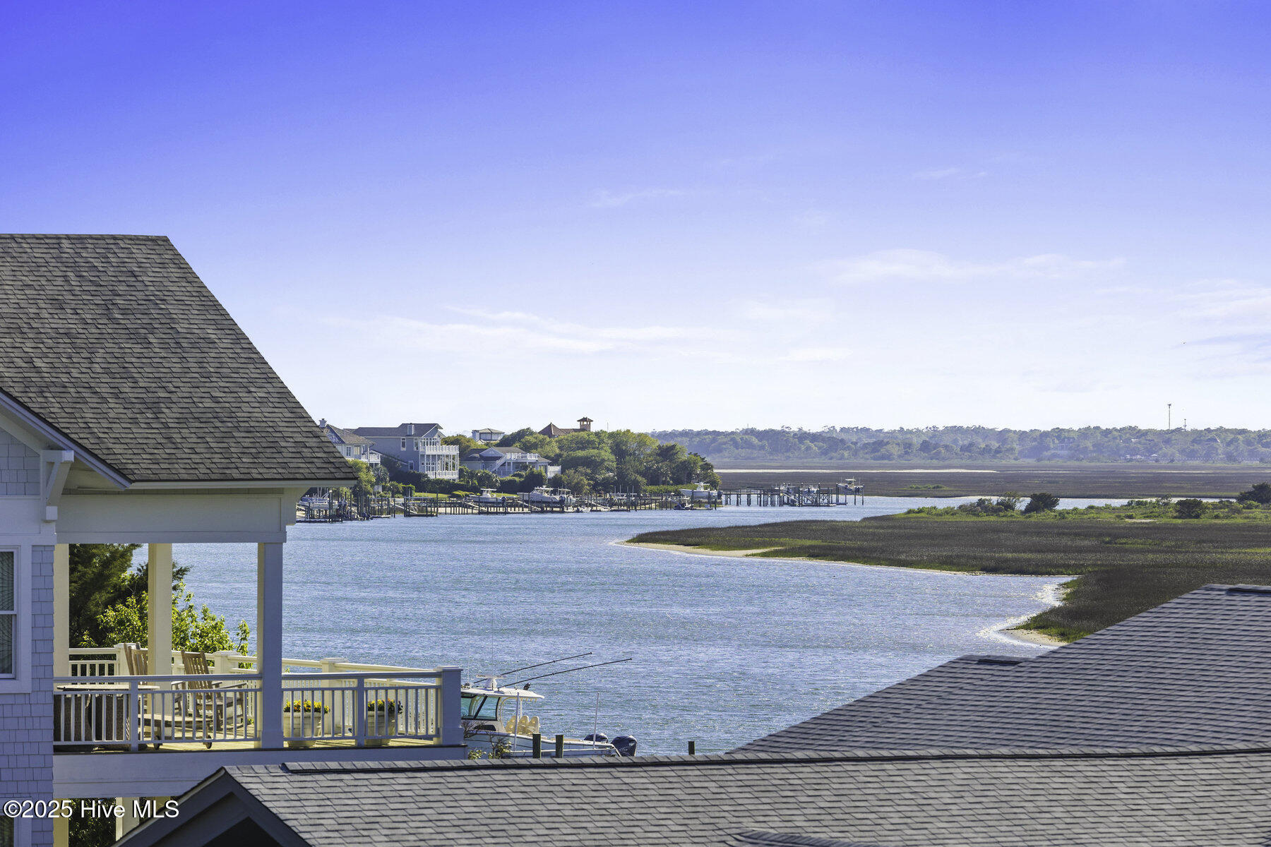 4 Sandy Point