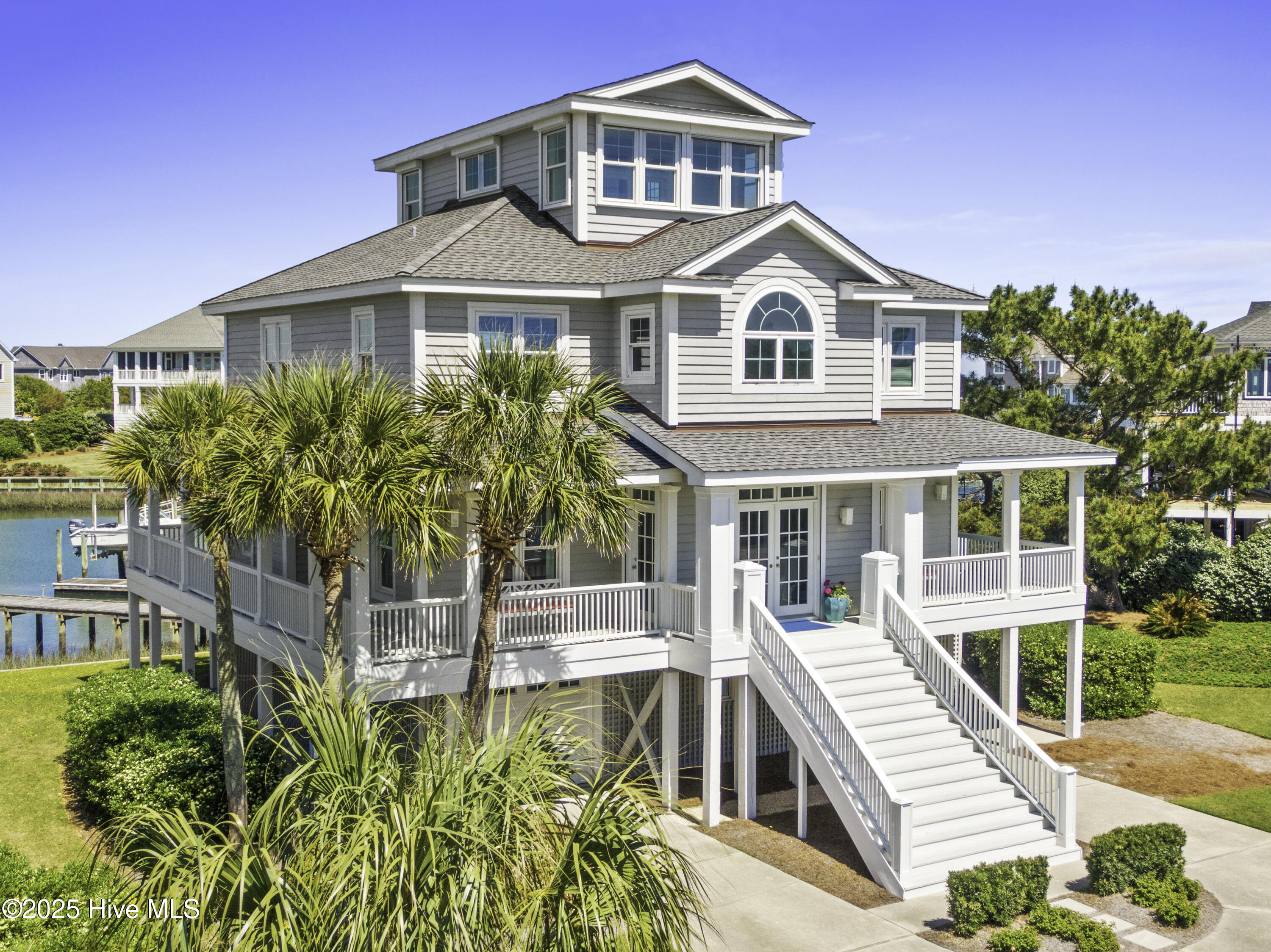 4 Sandy Point