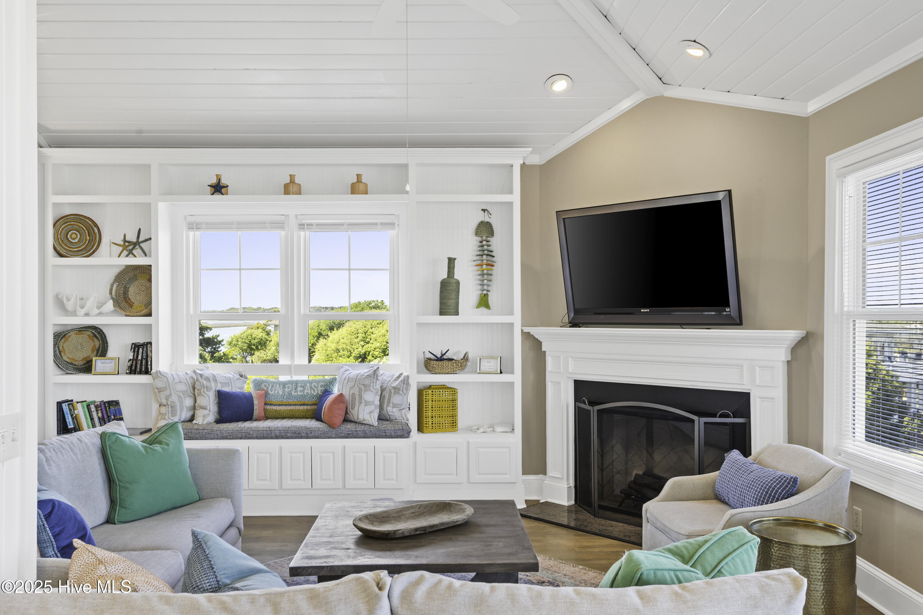 4 Sandy Point